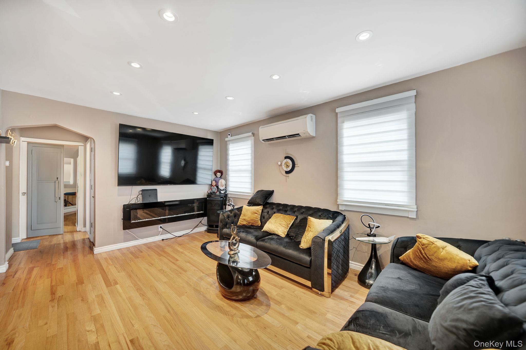 138 Ormonde Boulevard, Valley Stream, NY 11580