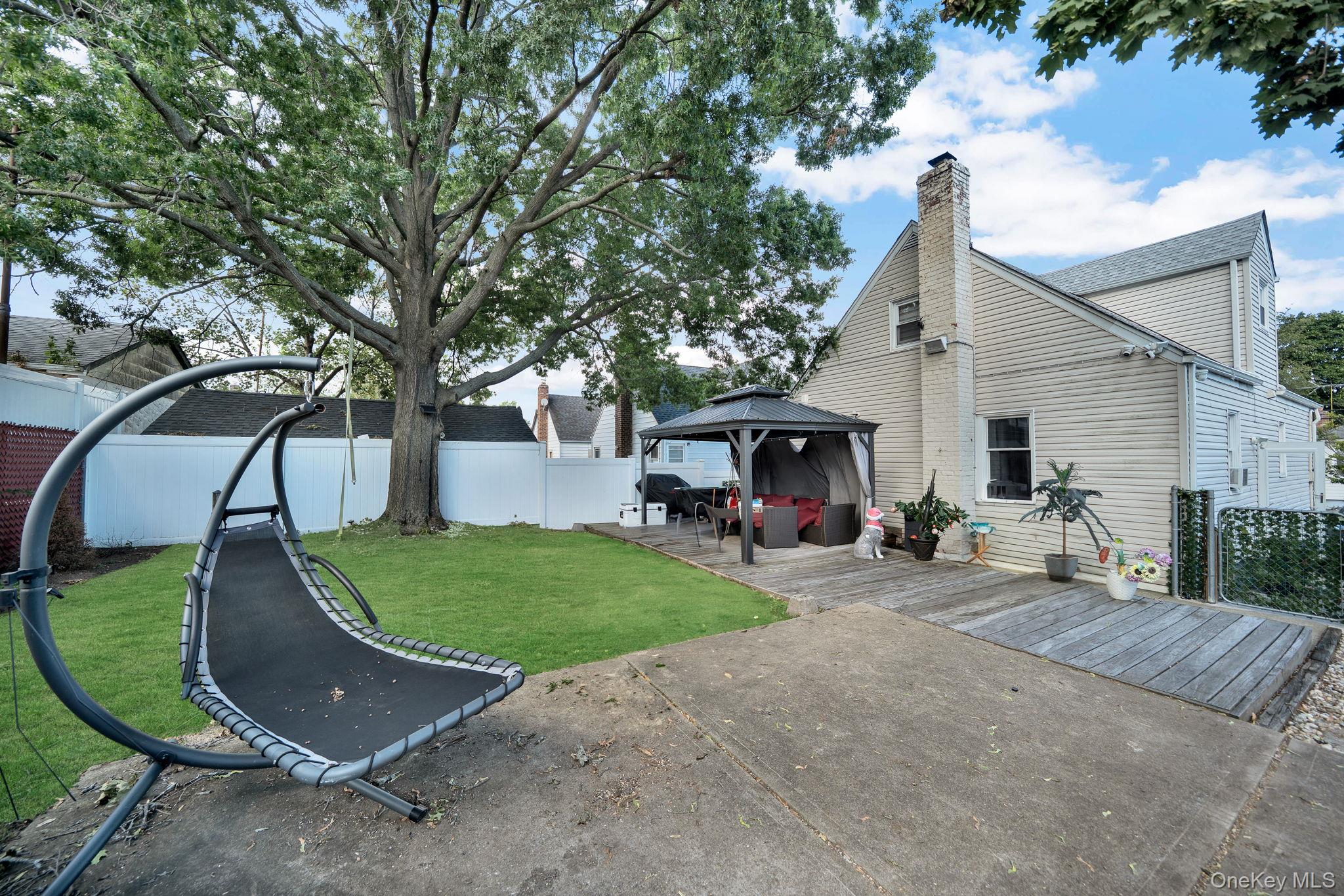 138 Ormonde Boulevard, Valley Stream, NY 11580