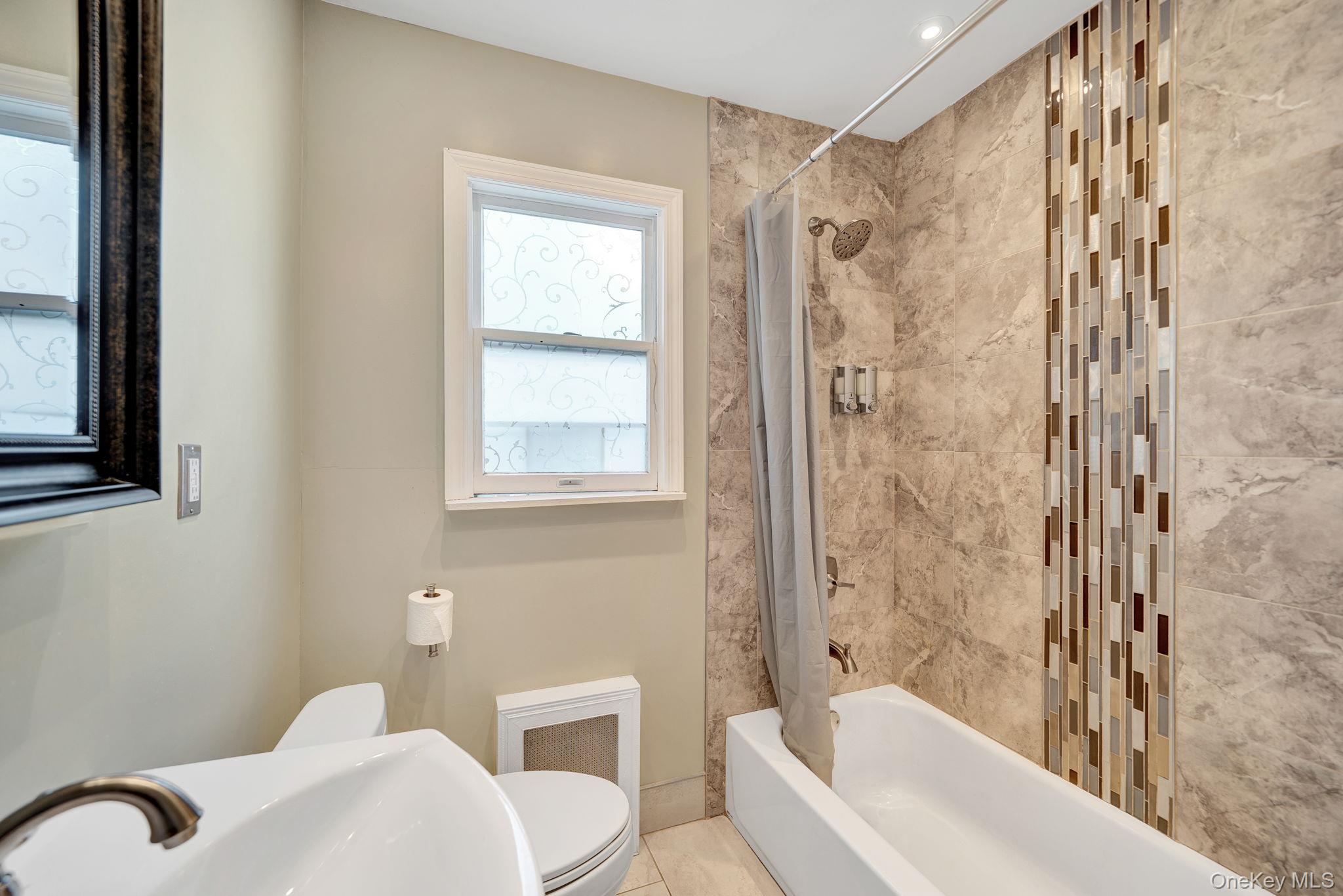 138 Ormonde Boulevard, Valley Stream, NY 11580