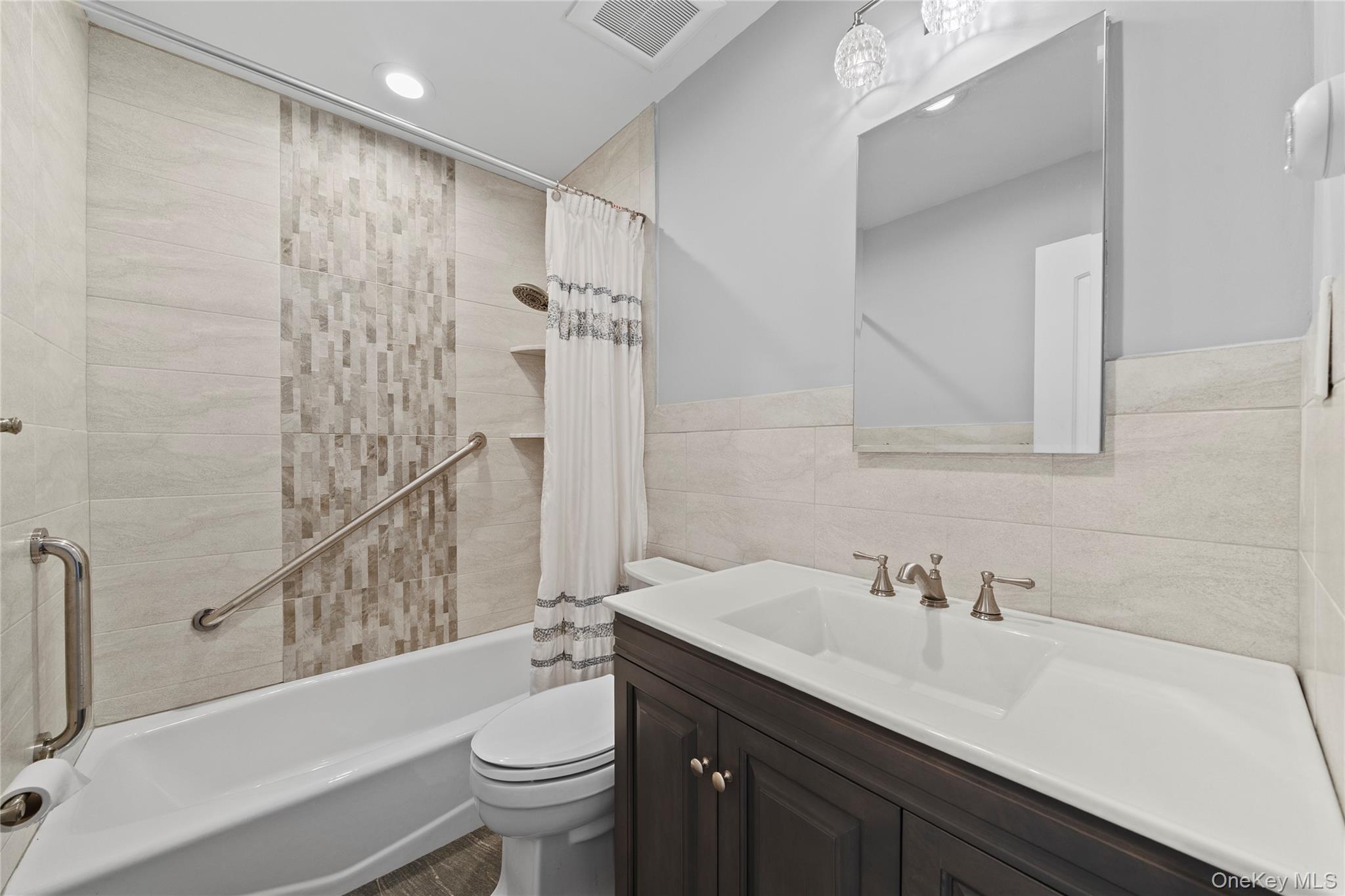 42 Schoolhouse Road, Old Bethpage, NY 11804