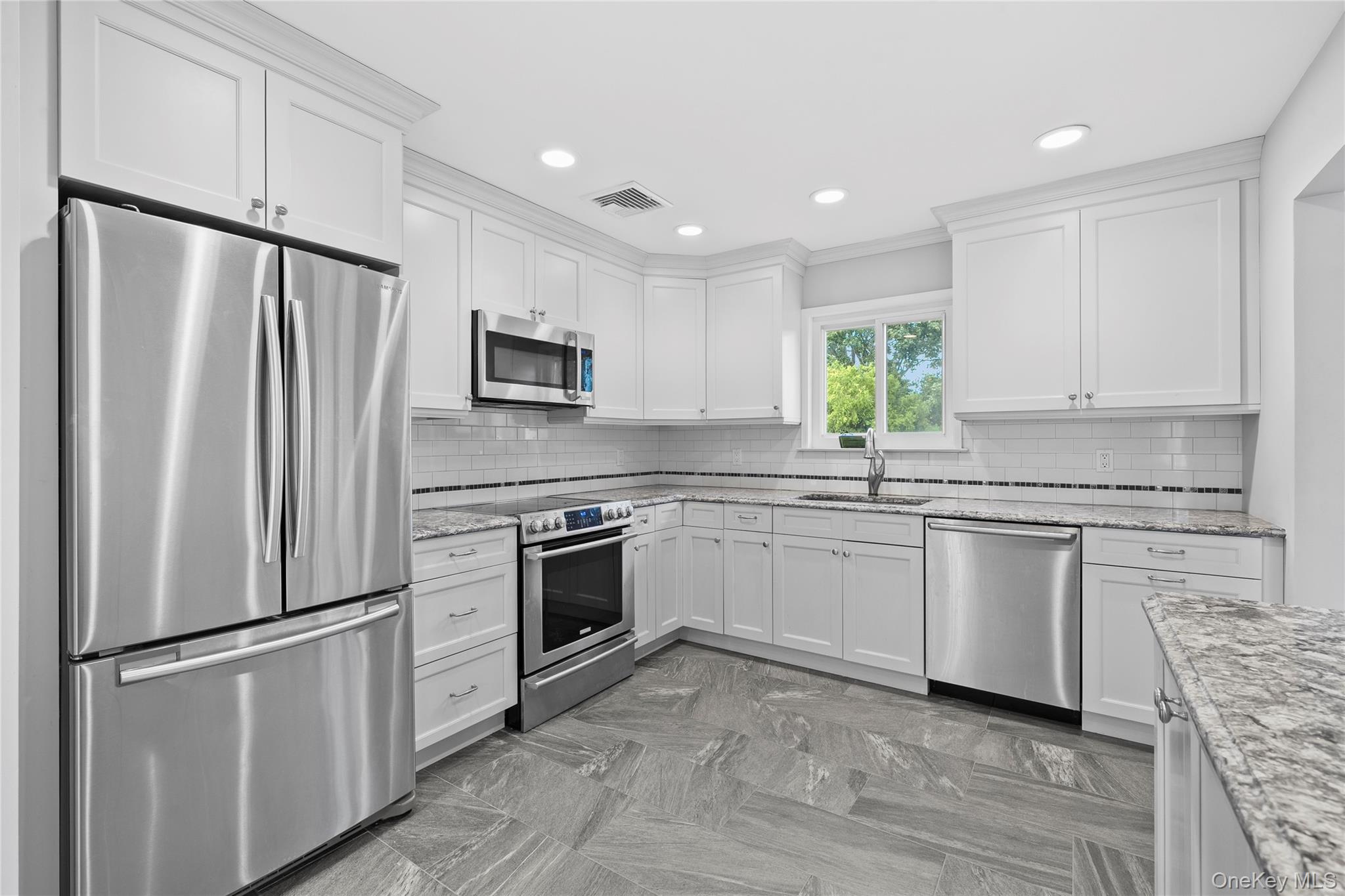 42 Schoolhouse Road, Old Bethpage, NY 11804