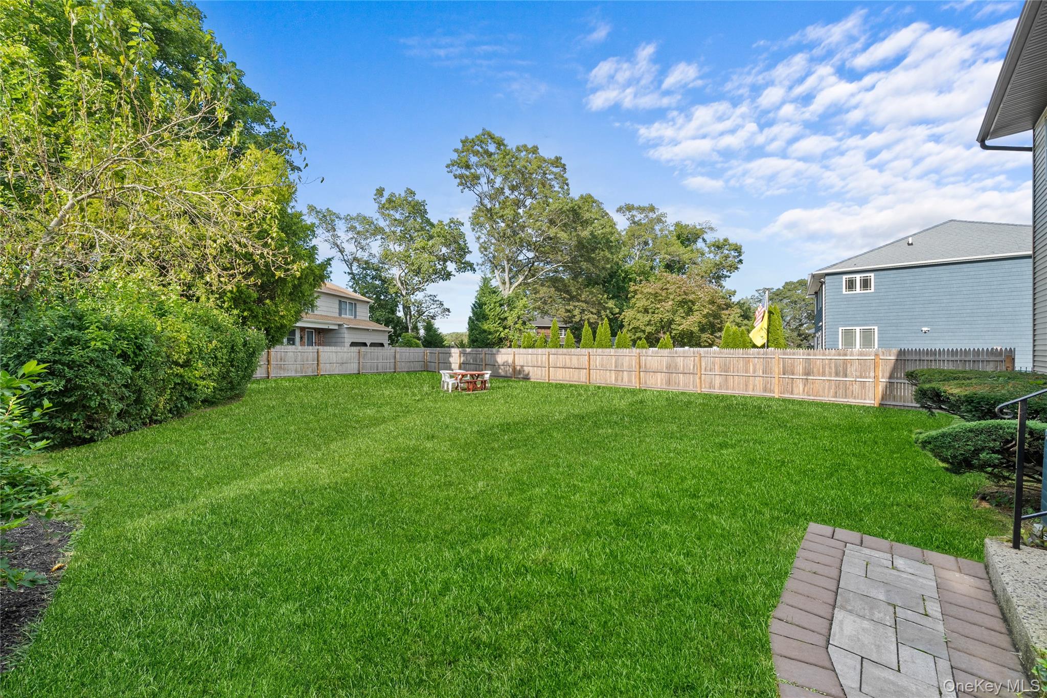 42 Schoolhouse Road, Old Bethpage, NY 11804