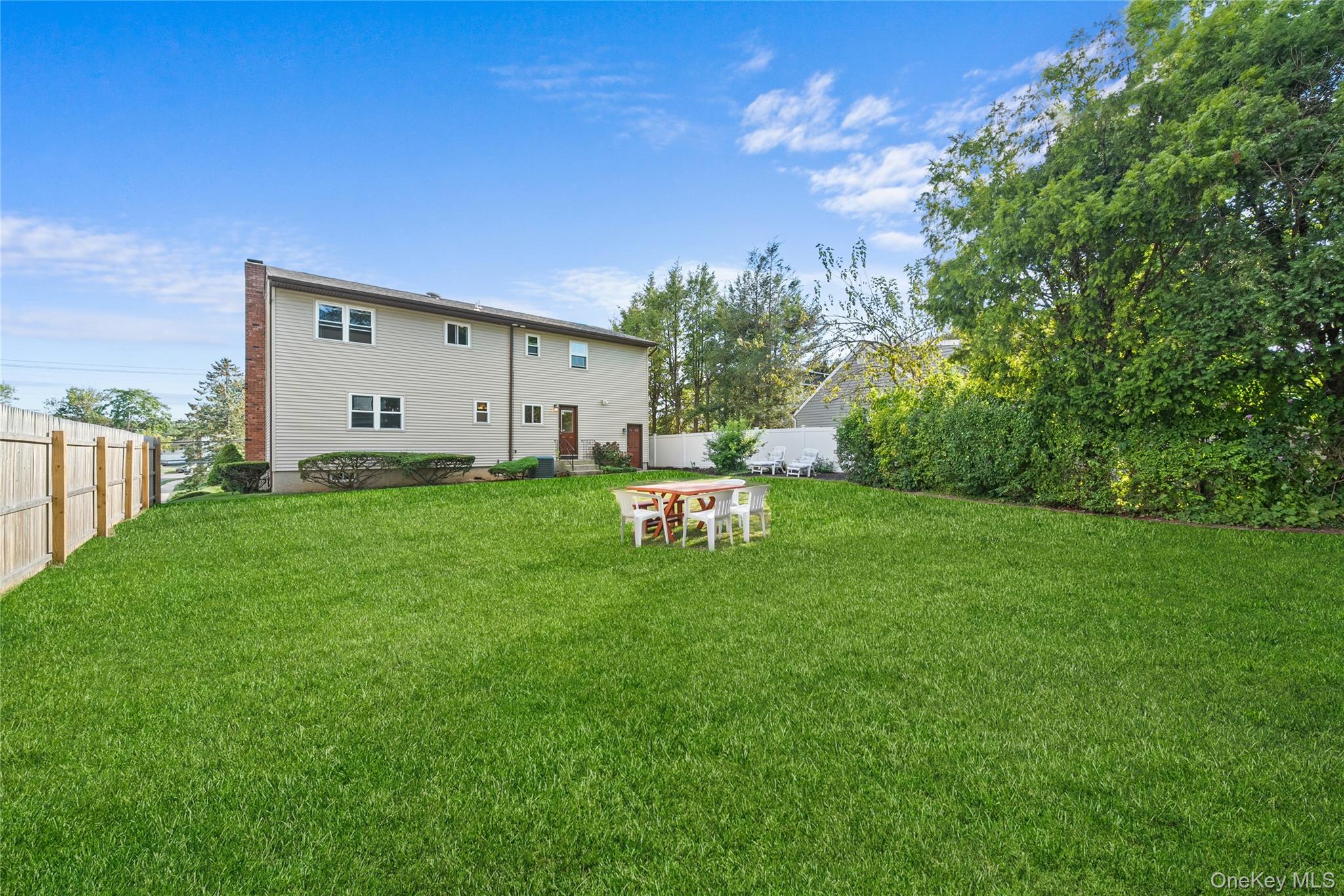 42 Schoolhouse Road, Old Bethpage, NY 11804