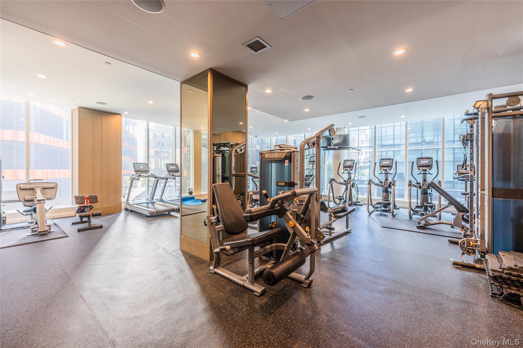 2717 42nd Road # 7E, Long Island City, NY 11101