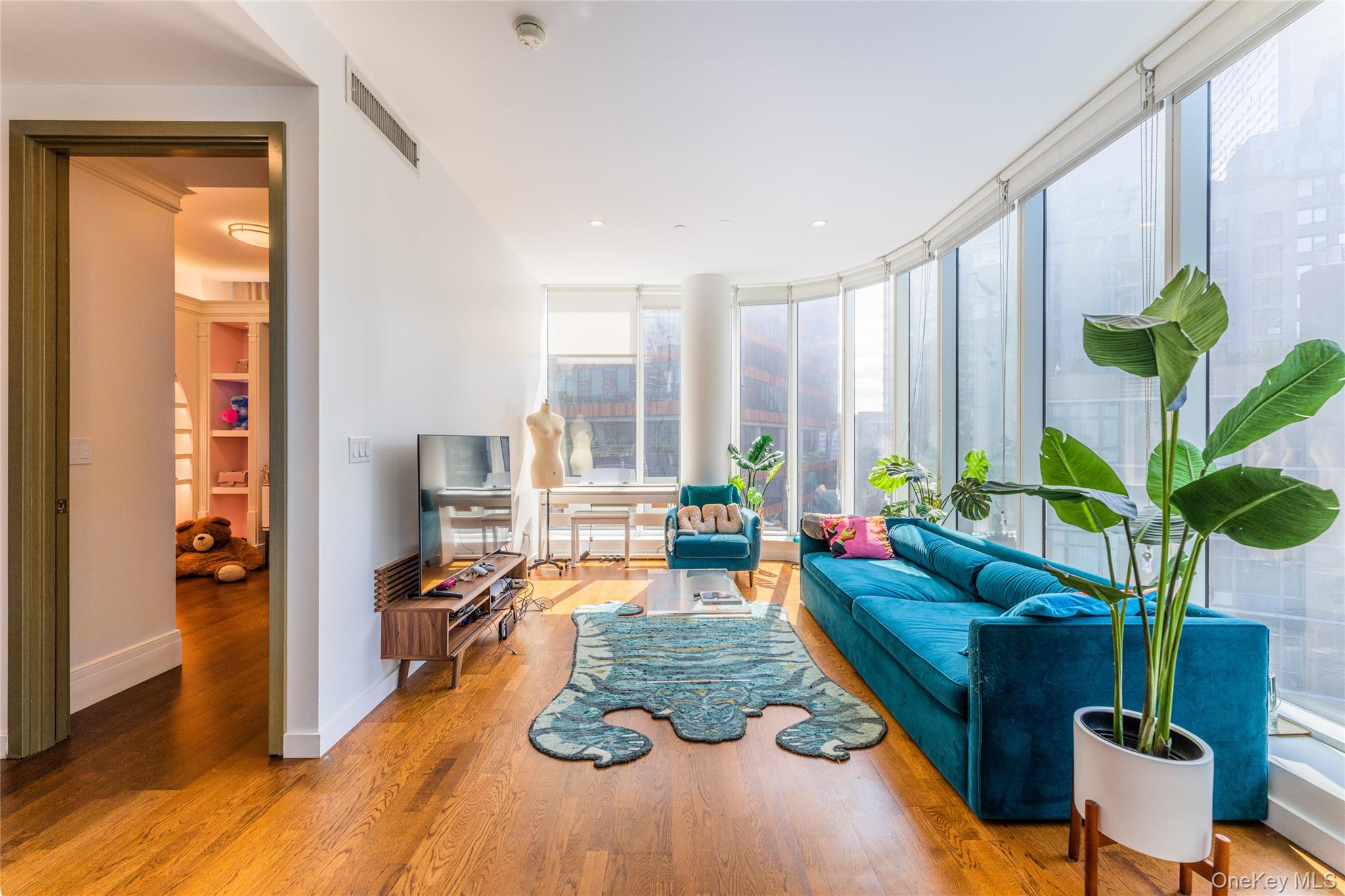 2717 42nd Road # 7E, Long Island City, NY 11101