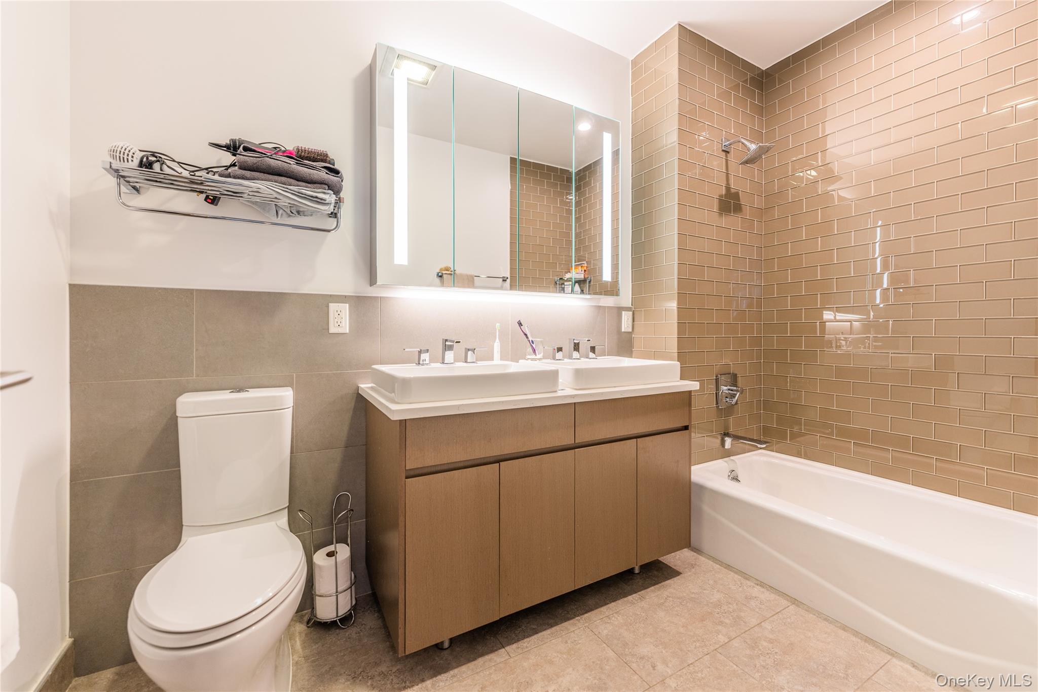 2717 42nd Road # 7E, Long Island City, NY 11101