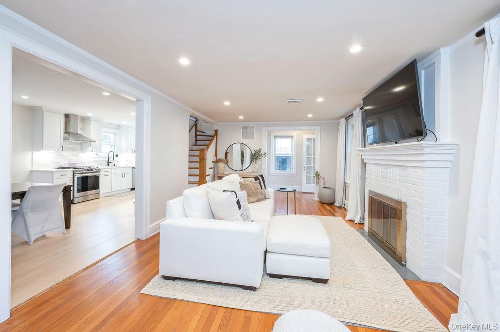 53 Jefferson Avenue, White Plains, NY 10606