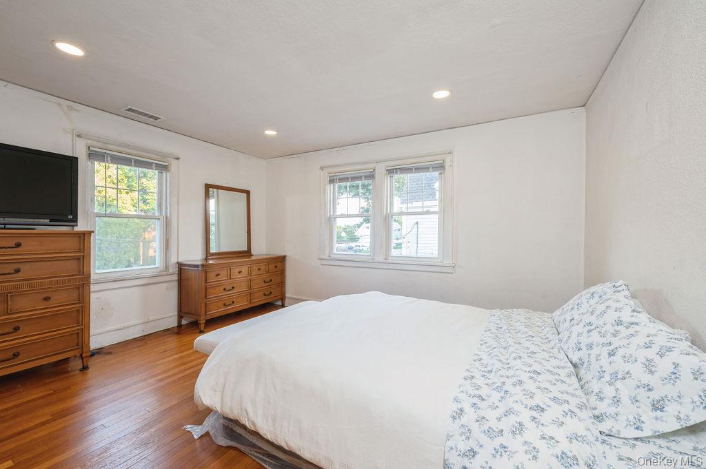 53 Jefferson Avenue, White Plains, NY 10606