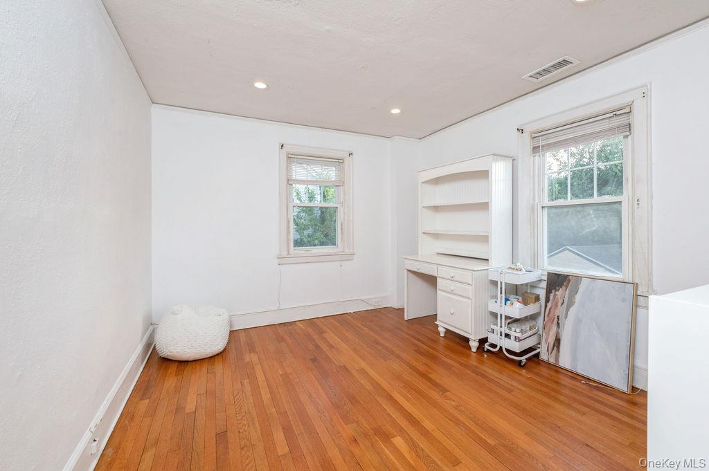 53 Jefferson Avenue, White Plains, NY 10606