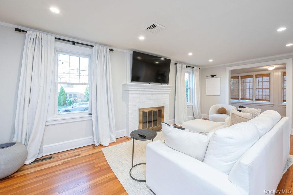 53 Jefferson Avenue, White Plains, NY 10606