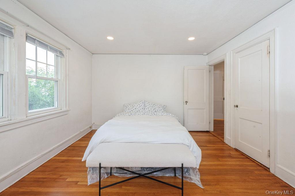 53 Jefferson Avenue, White Plains, NY 10606