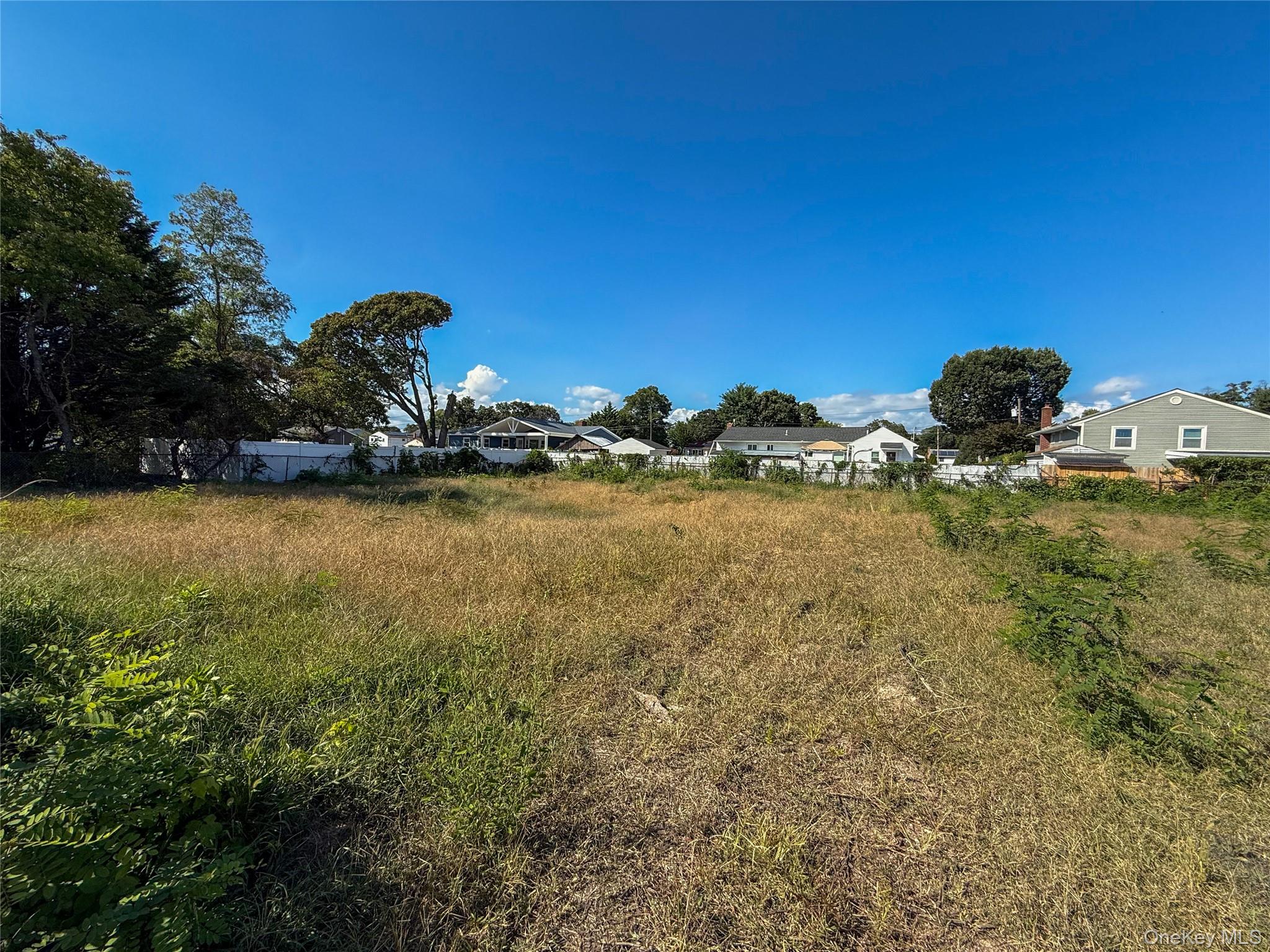 485 42nd Street, North Lindenhurst, NY 11757