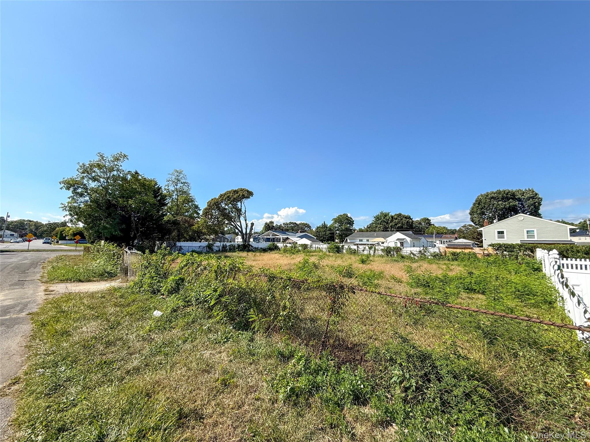 485 42nd Street, North Lindenhurst, NY 11757