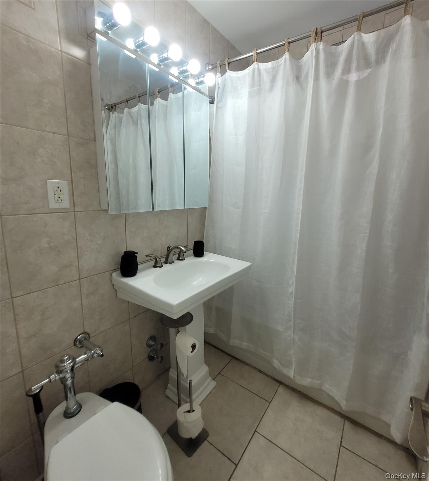 365 Bronx River Road # 1H, Yonkers, NY 10704