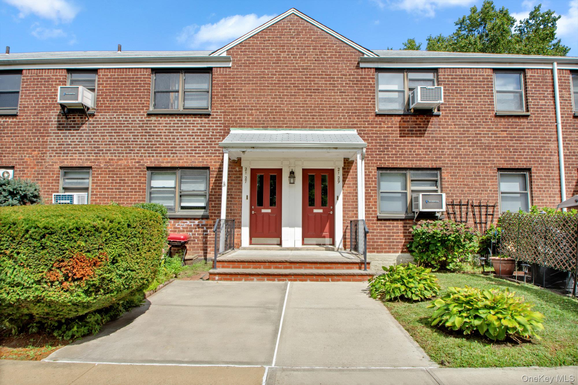 21-29 Utopia Parkway # Upstairs, Whitestone, NY 11357