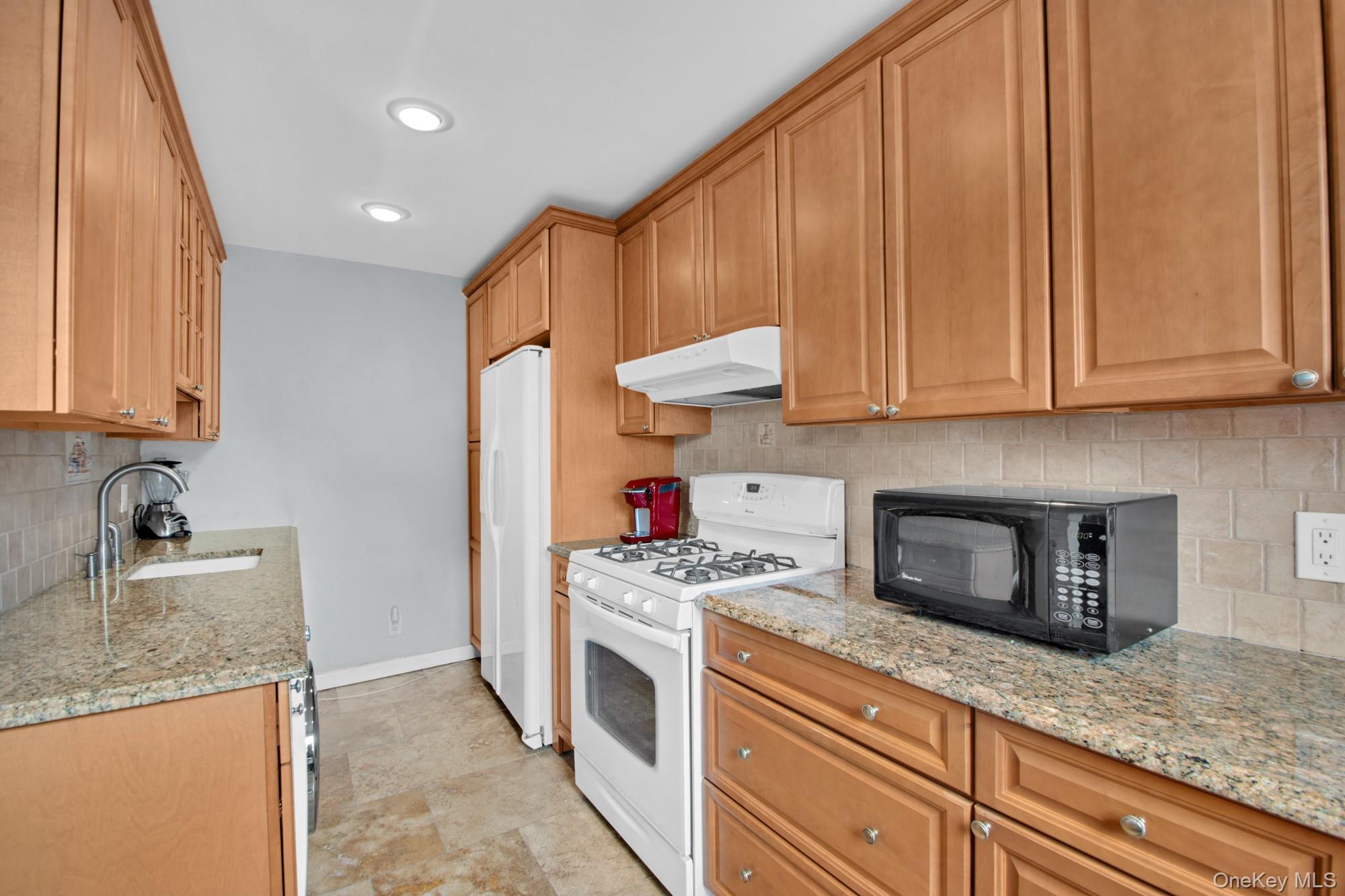 21-29 Utopia Parkway # Upstairs, Whitestone, NY 11357