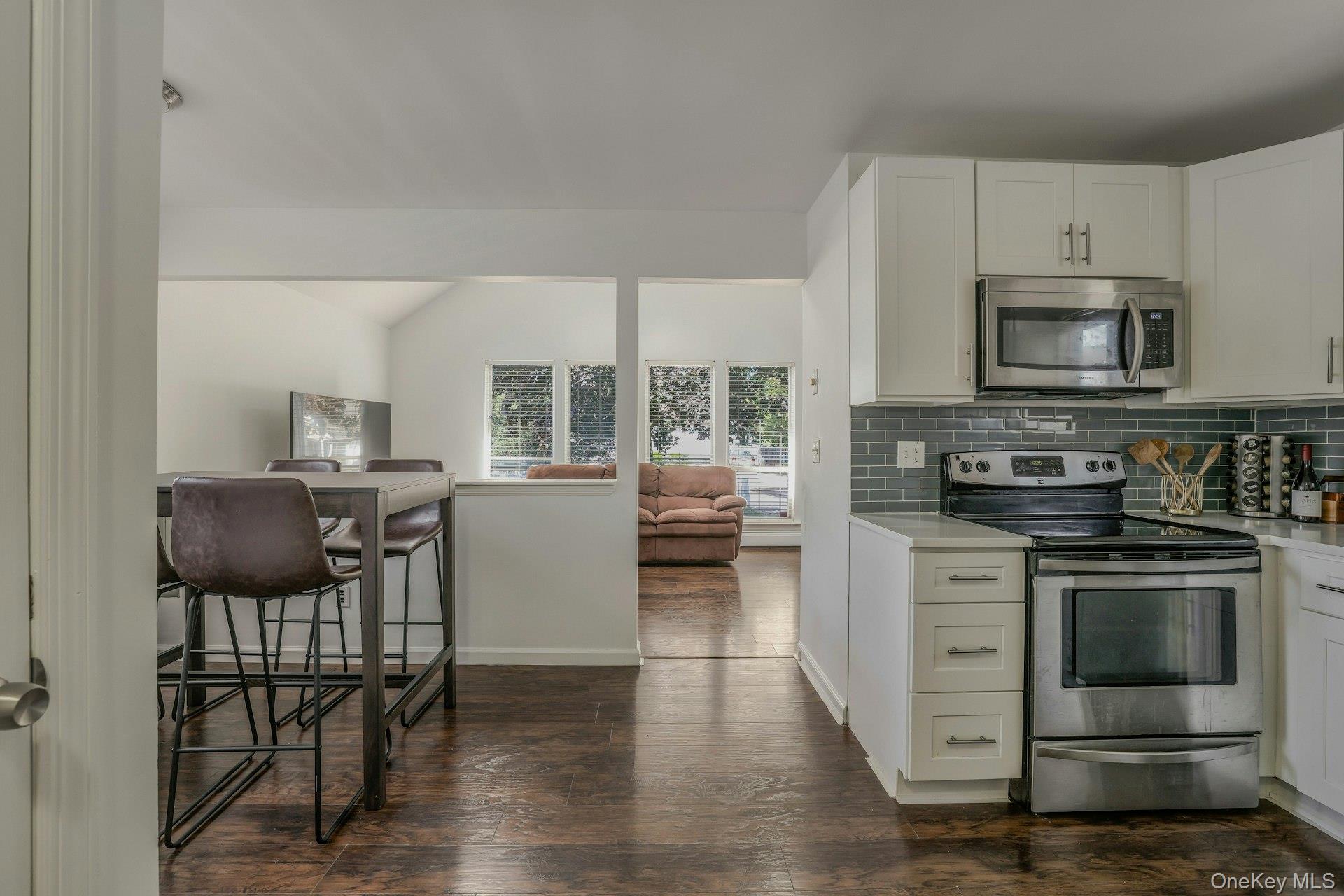 8 Holbrook Street, Bay Shore, NY 11706