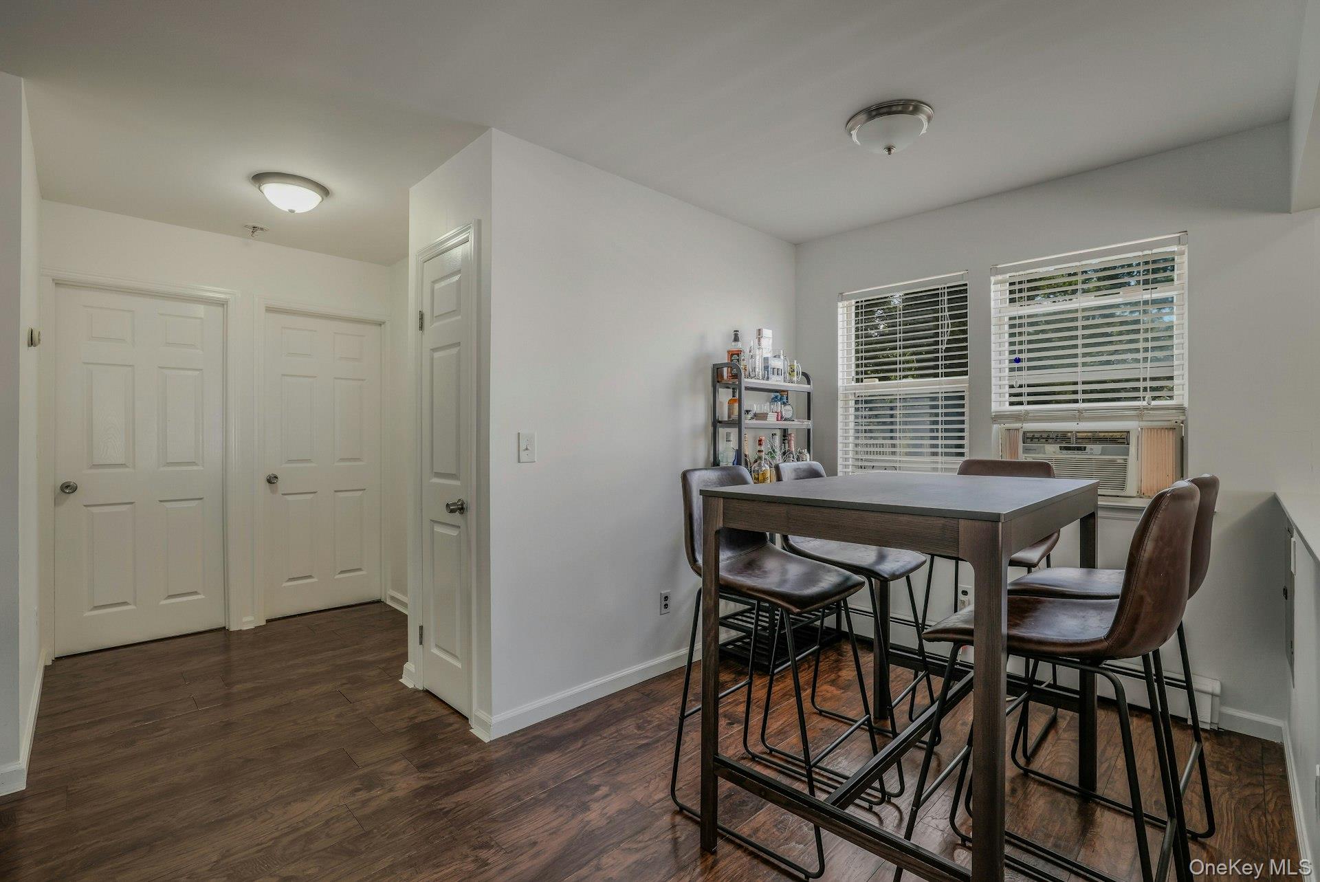 8 Holbrook Street, Bay Shore, NY 11706