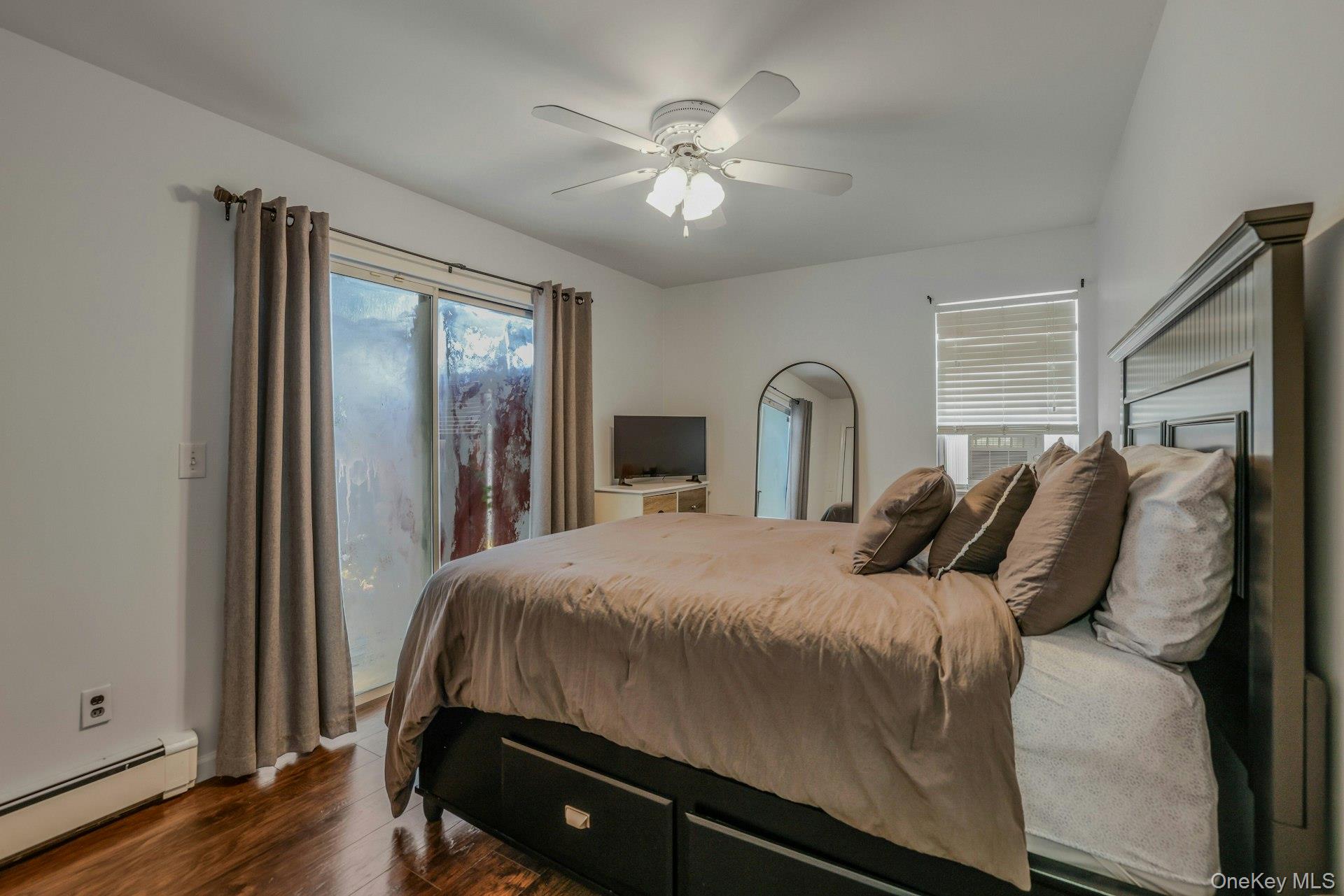 8 Holbrook Street, Bay Shore, NY 11706