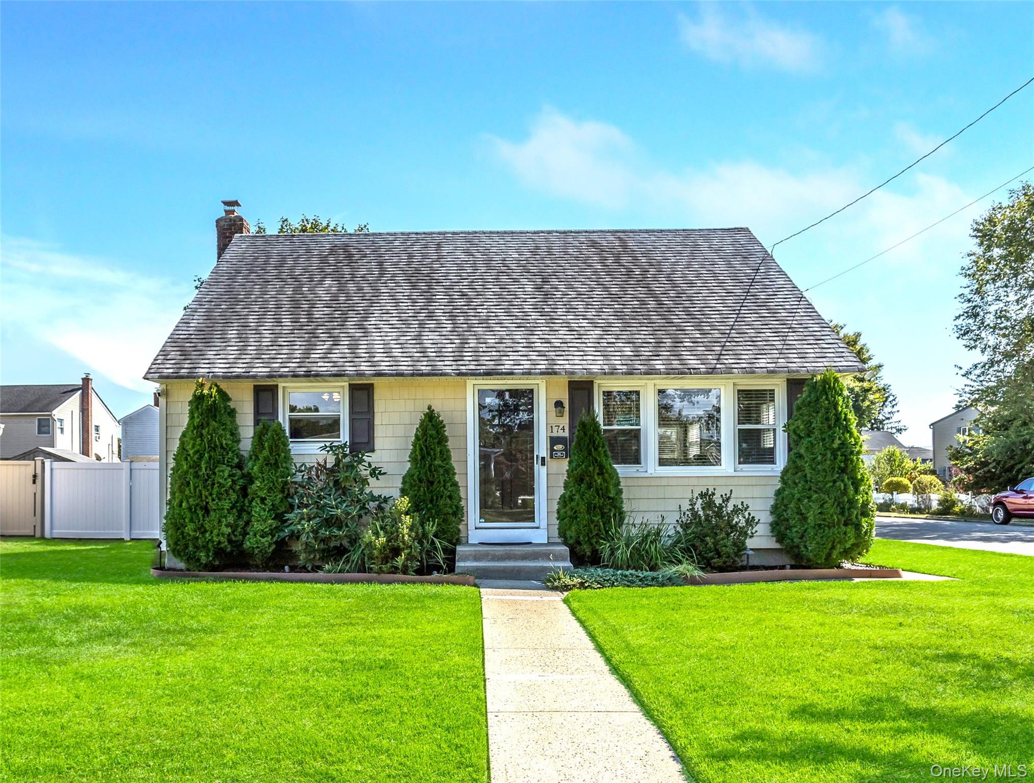 174 N Nassau Avenue, Massapequa, NY 11758