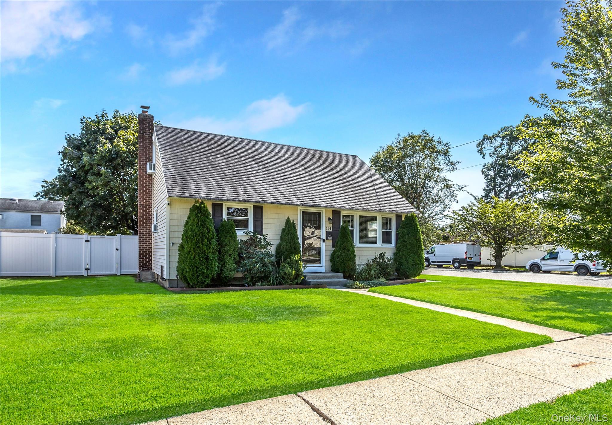 174 N Nassau Avenue, Massapequa, NY 11758