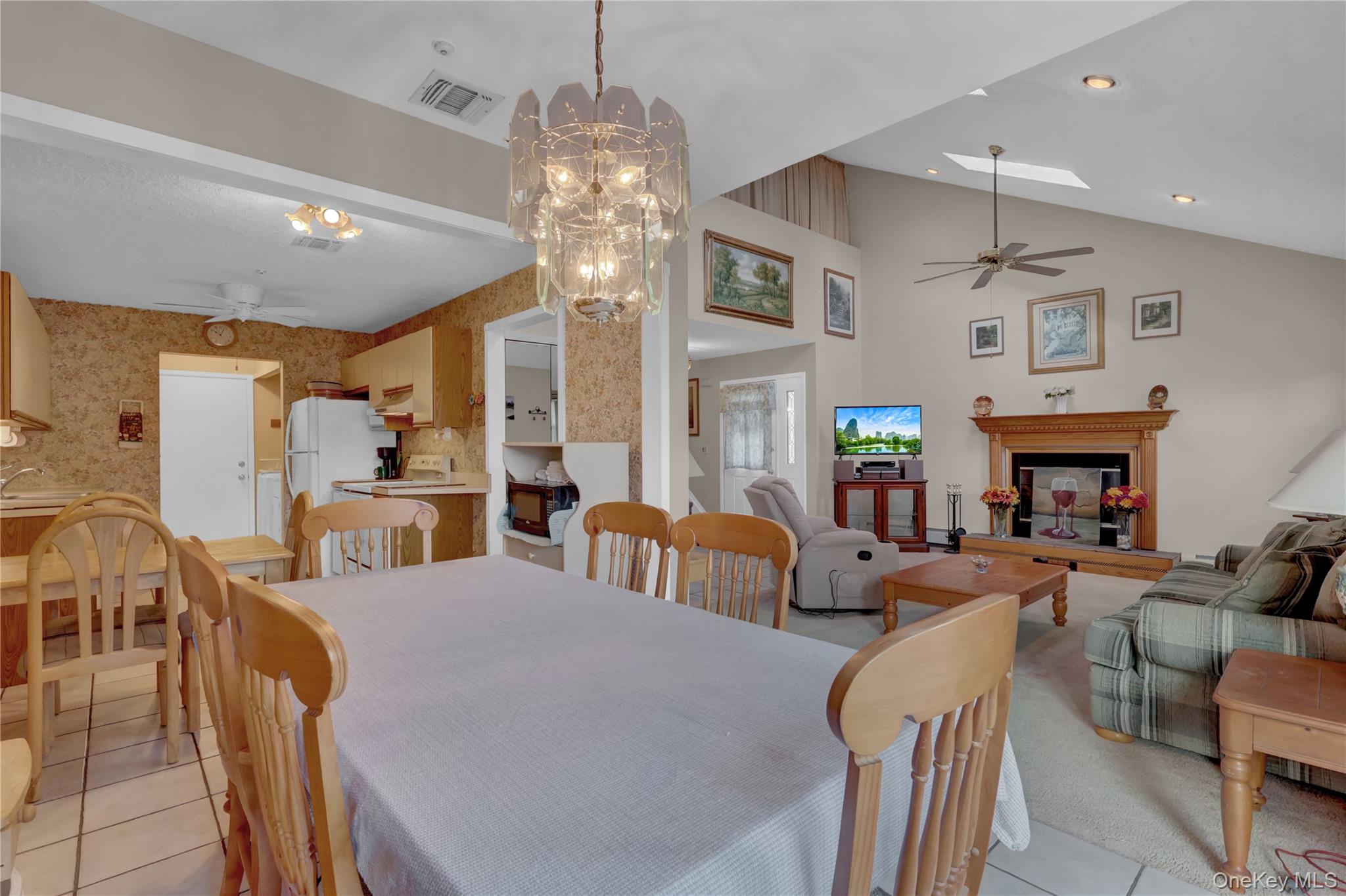 5 Delaware Court, Coram, NY 11727