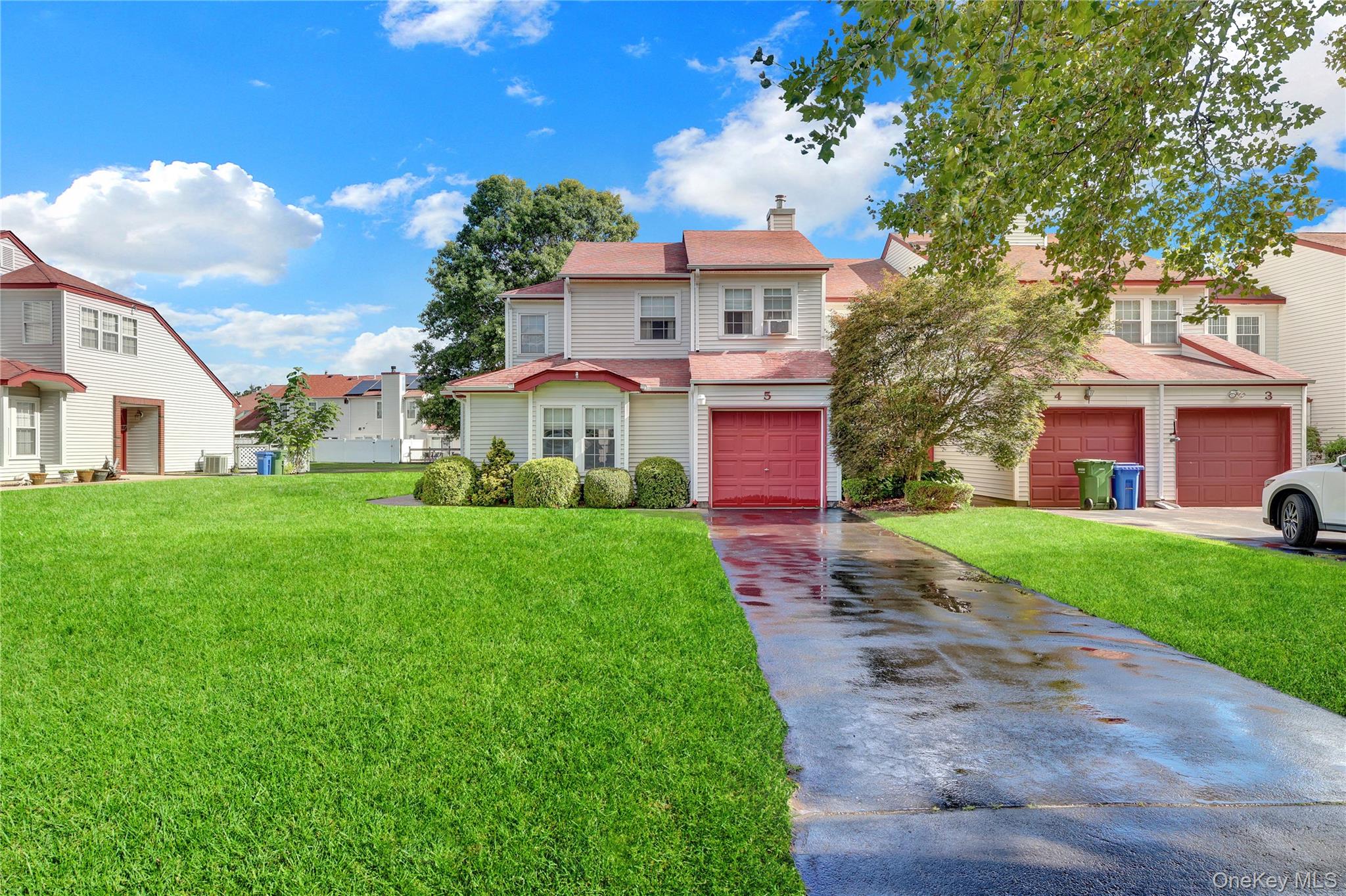 5 Delaware Court, Coram, NY 11727