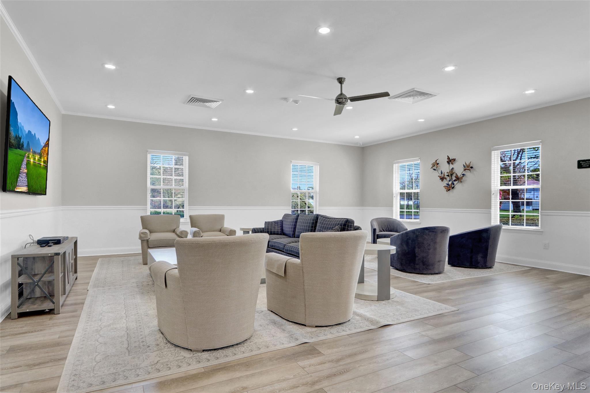 5 Delaware Court, Coram, NY 11727