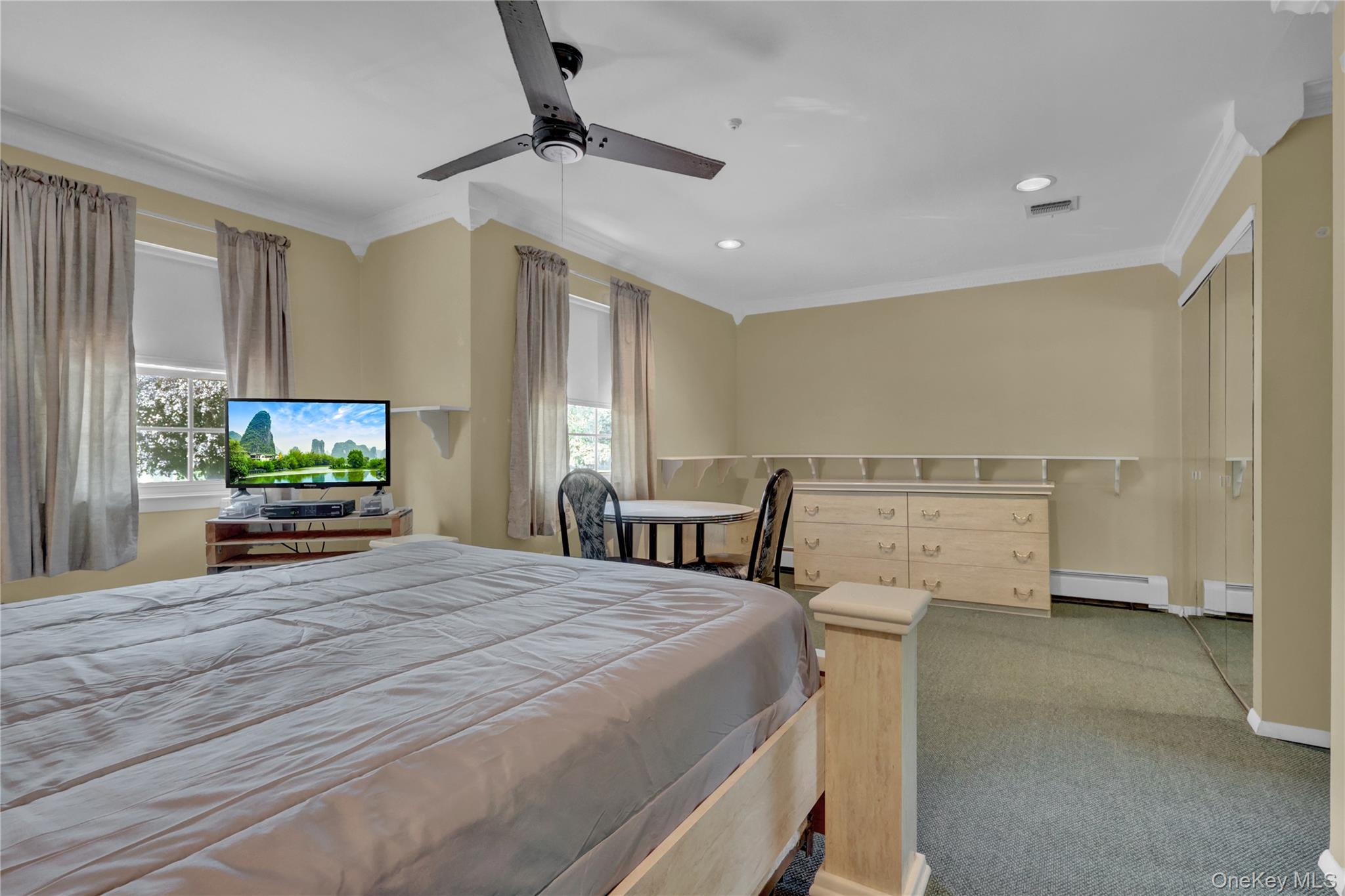 5 Delaware Court, Coram, NY 11727