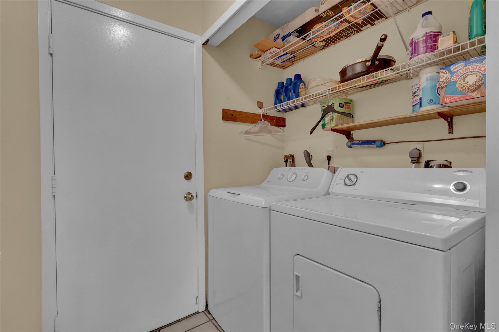 5 Delaware Court, Coram, NY 11727