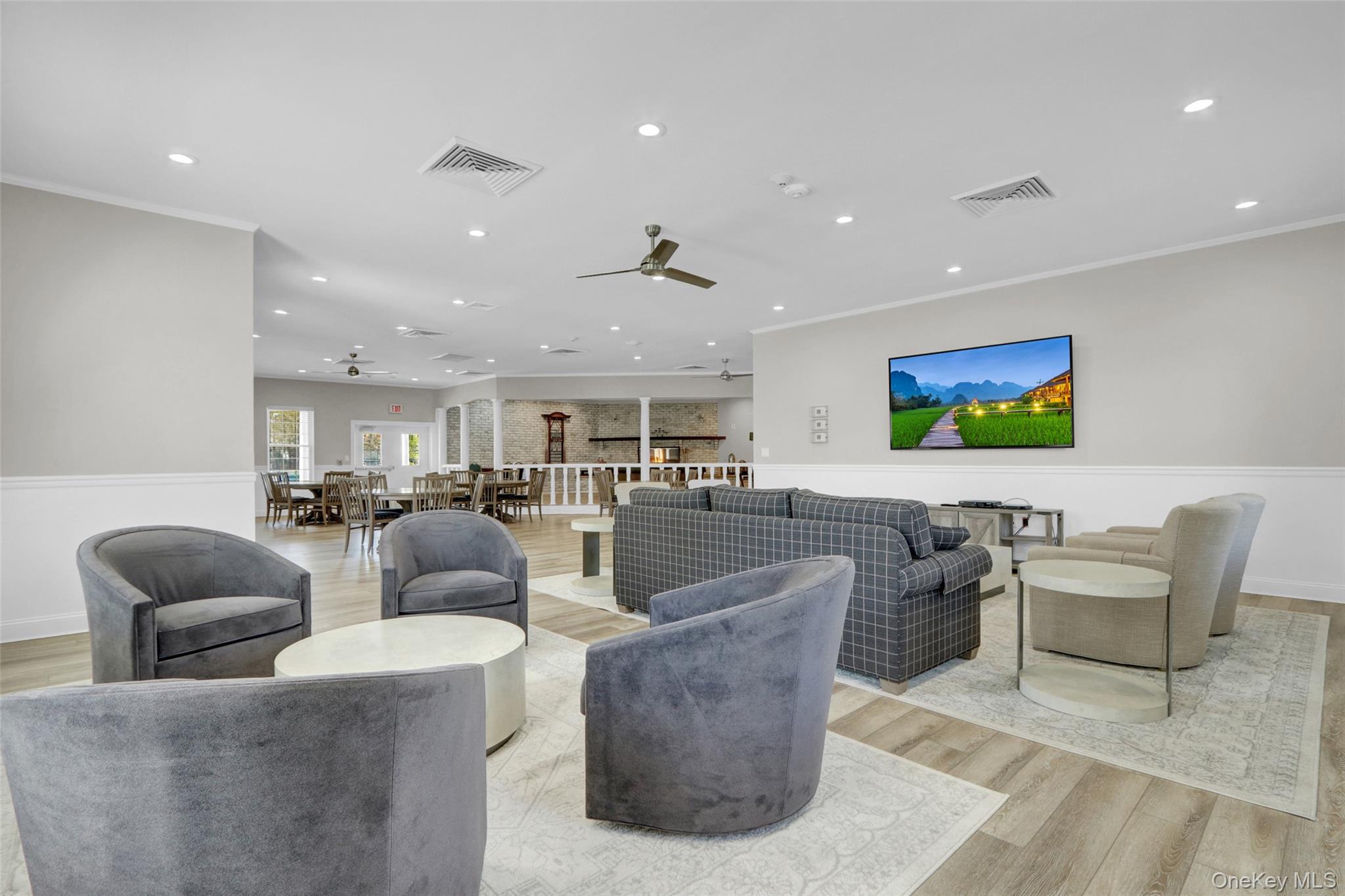 5 Delaware Court, Coram, NY 11727