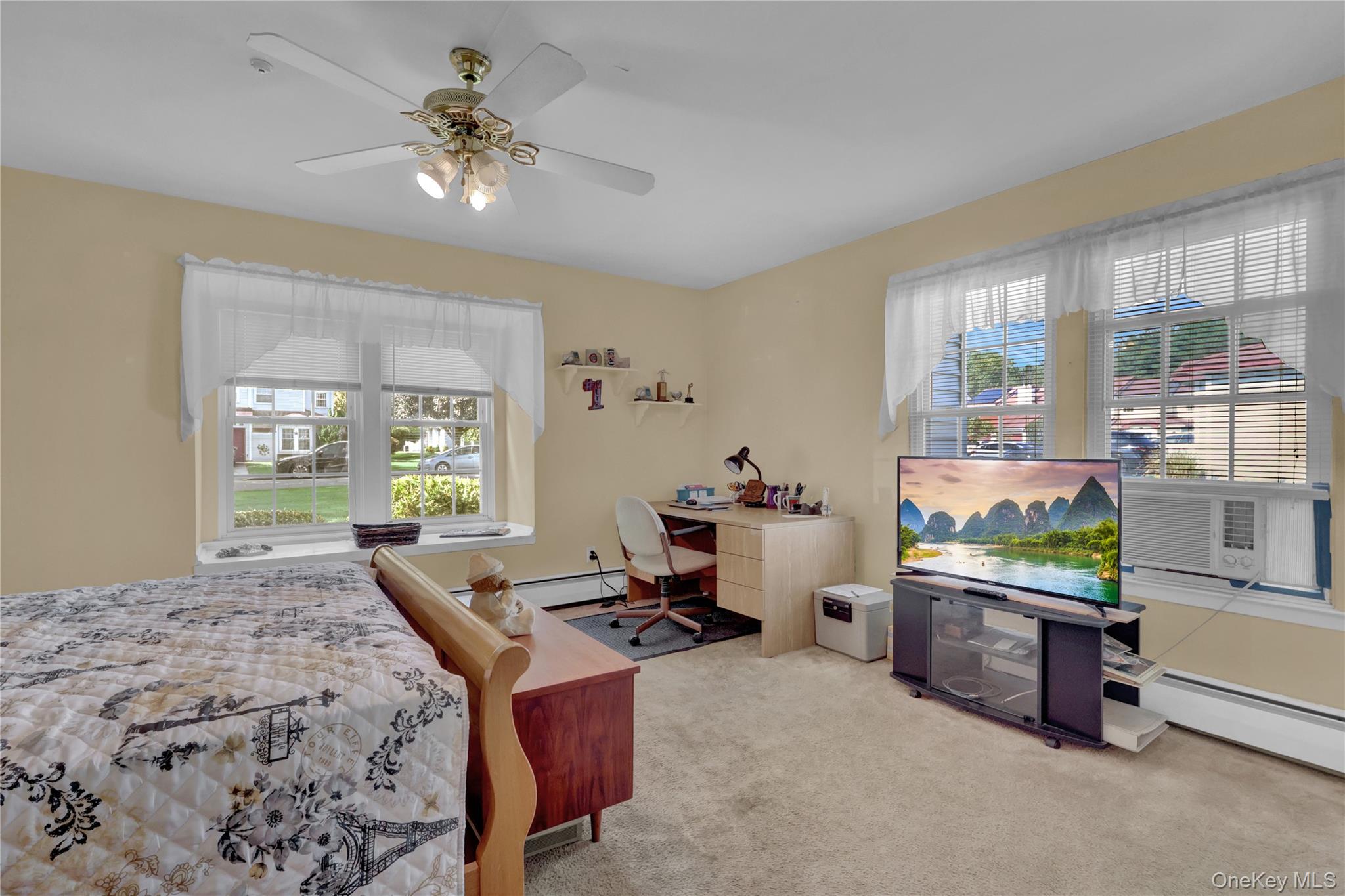 5 Delaware Court, Coram, NY 11727