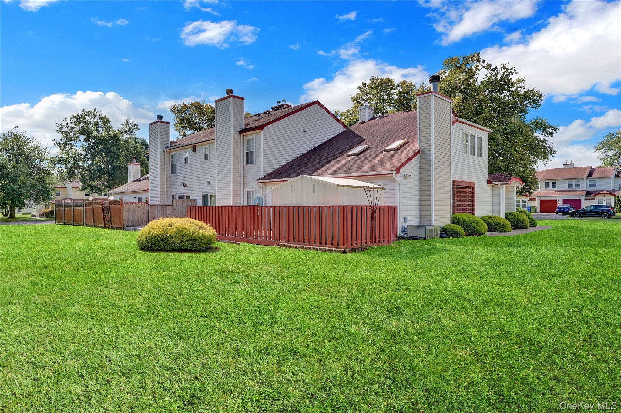 5 Delaware Court, Coram, NY 11727