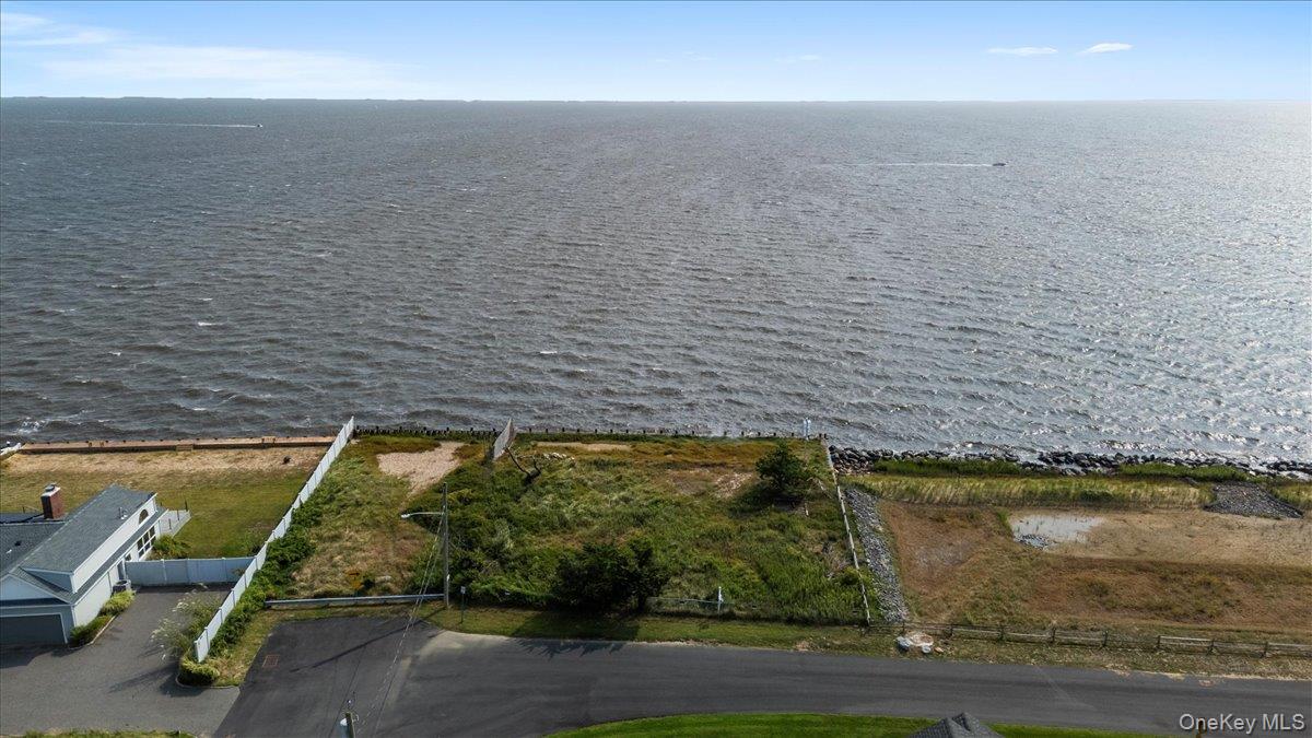 20 S Breeze Drive, East Patchogue, NY 11772