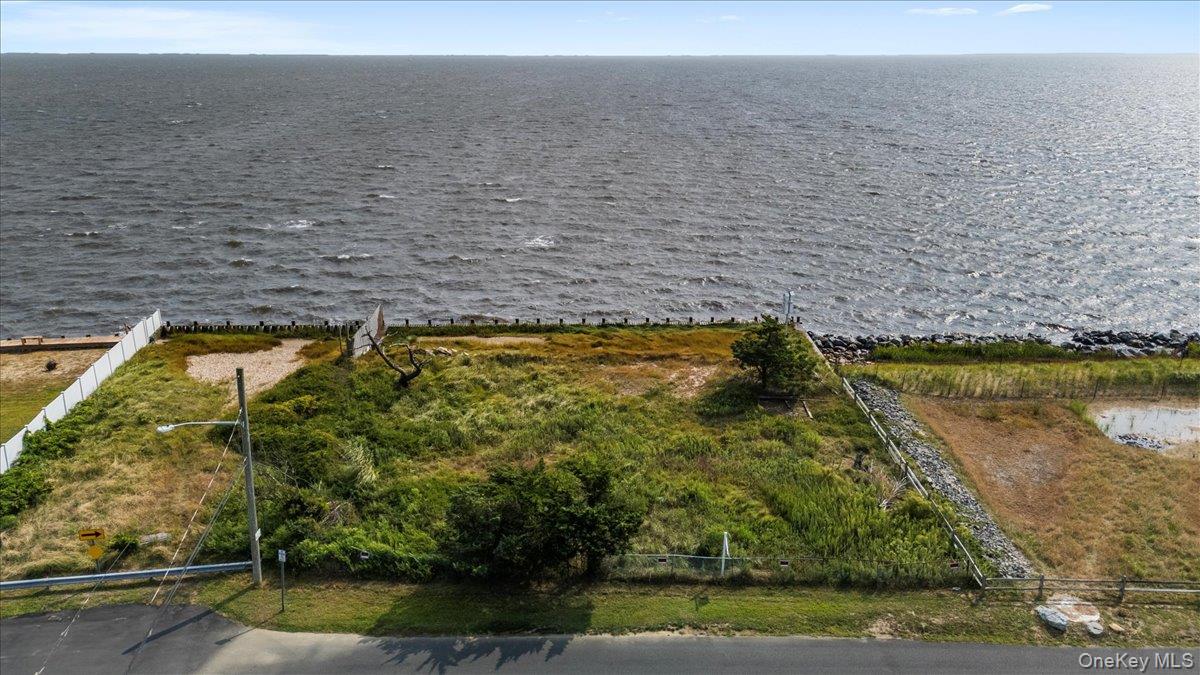 20 S Breeze Drive, East Patchogue, NY 11772