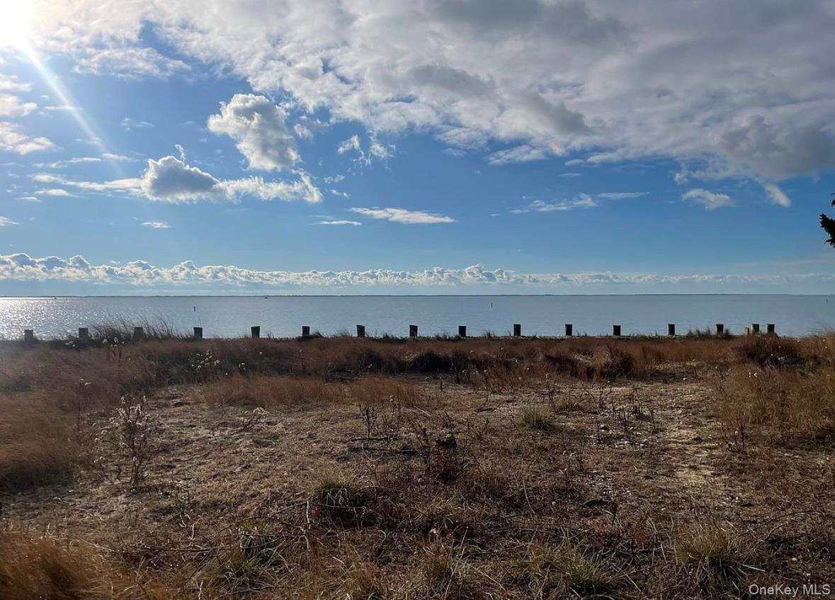 20 S Breeze Drive, East Patchogue, NY 11772