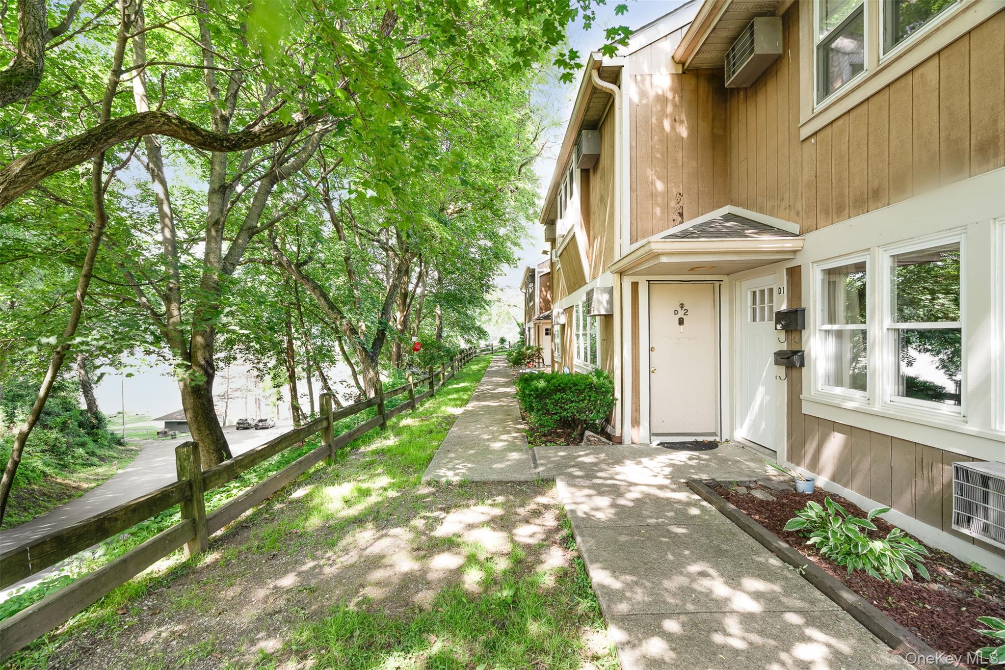 68 Gerald Drive # D1, Poughkeepsie, NY 12601