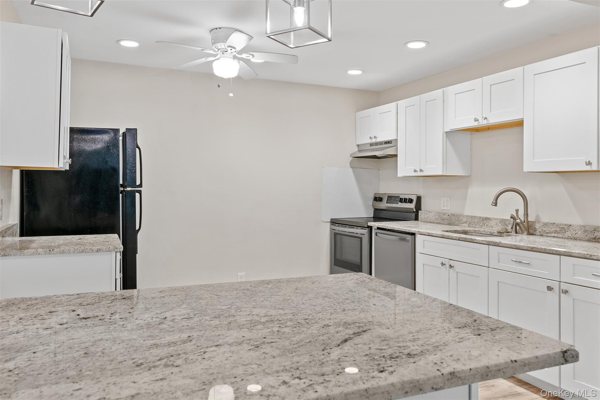 68 Gerald Drive # D1, Poughkeepsie, NY 12601