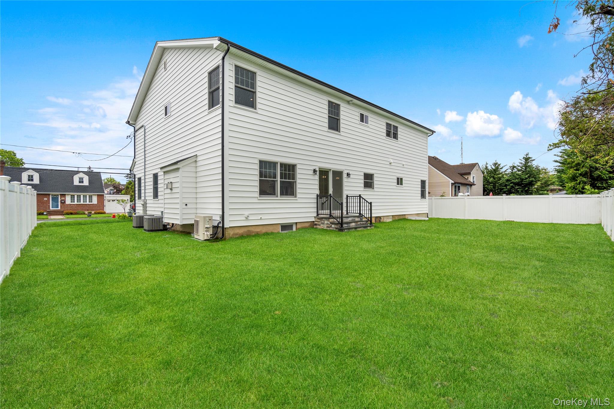 255 N Chestnut Street, Massapequa, NY 11758