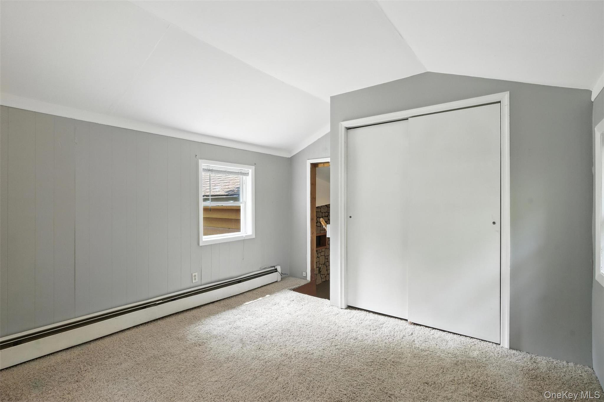 265 Oakland Valley Road, Cuddebackville, NY 12729