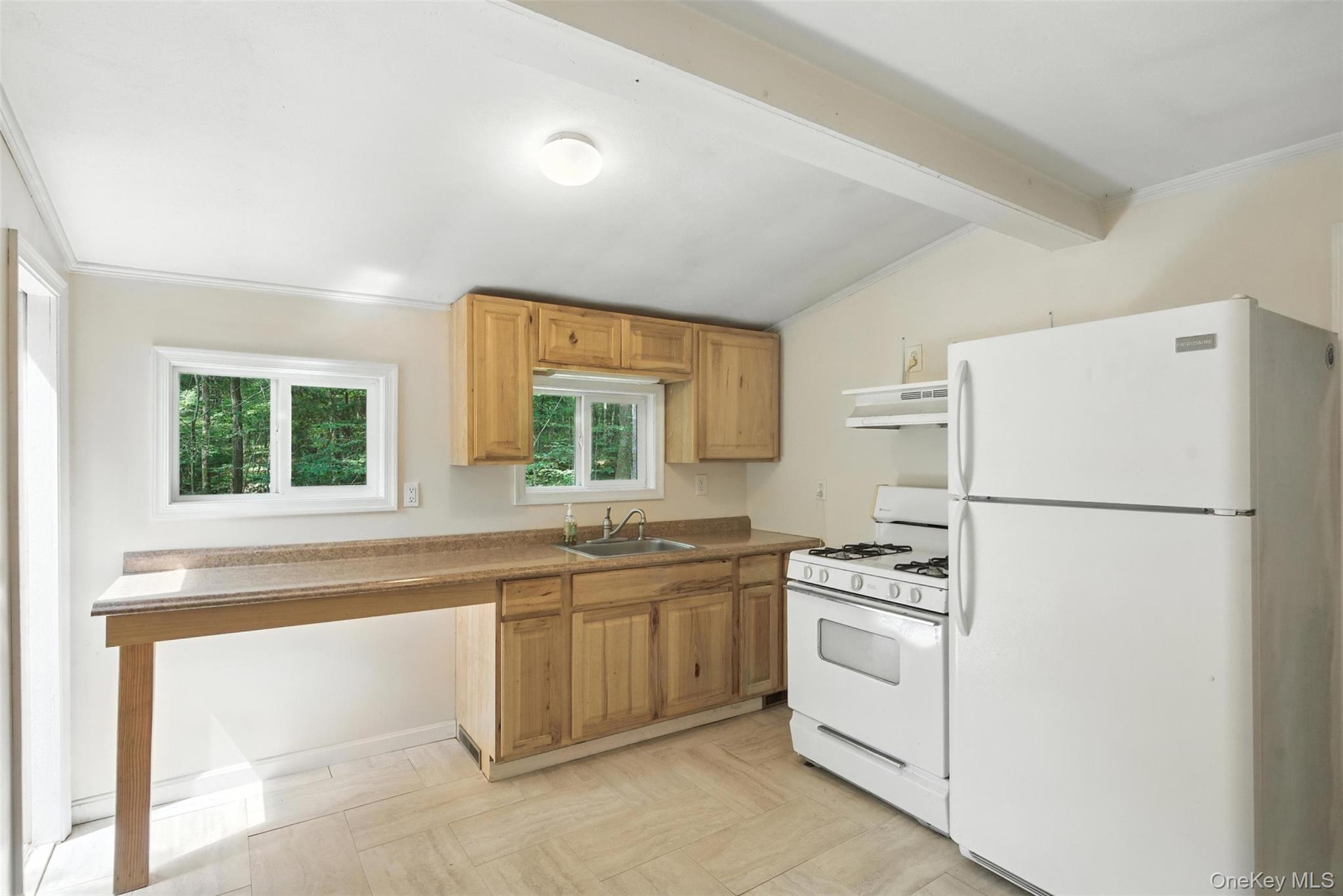 265 Oakland Valley Road, Cuddebackville, NY 12729