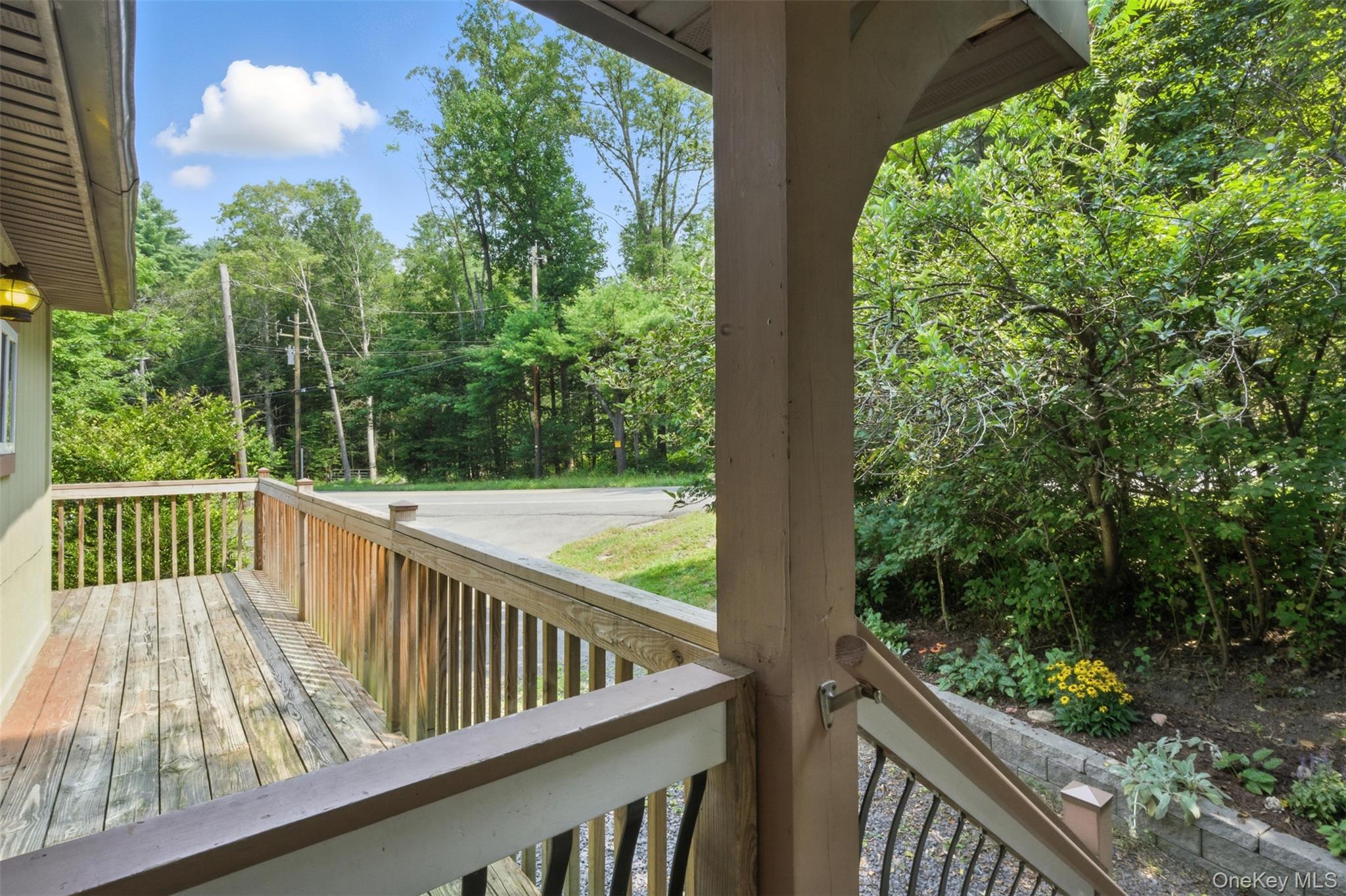 265 Oakland Valley Road, Cuddebackville, NY 12729