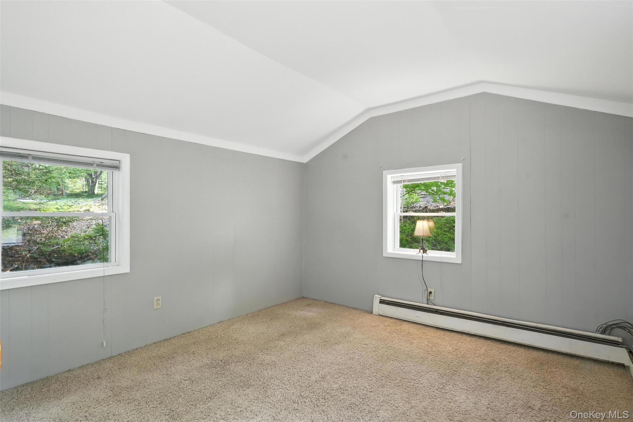 265 Oakland Valley Road, Cuddebackville, NY 12729