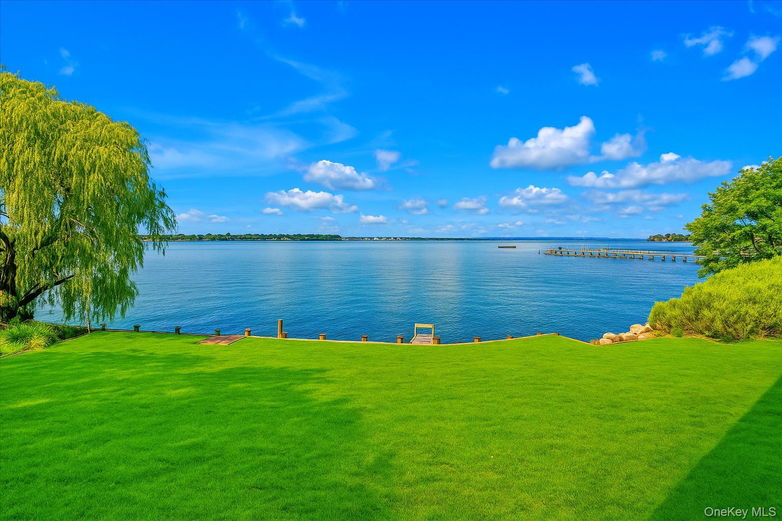 90 GREEN LEAF Hill, Great Neck, NY 11023