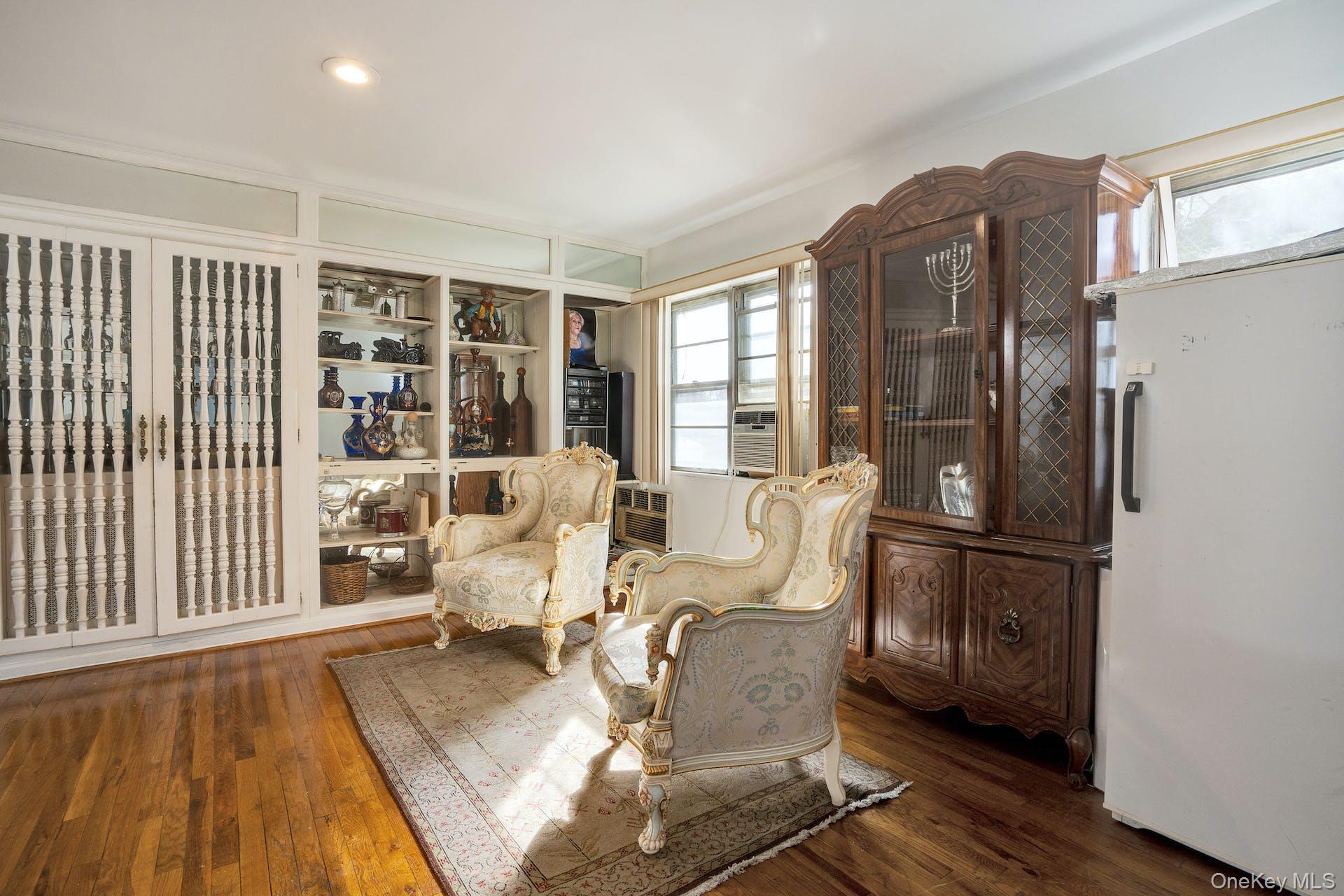 69A Warwick Road, Great Neck, NY 11023