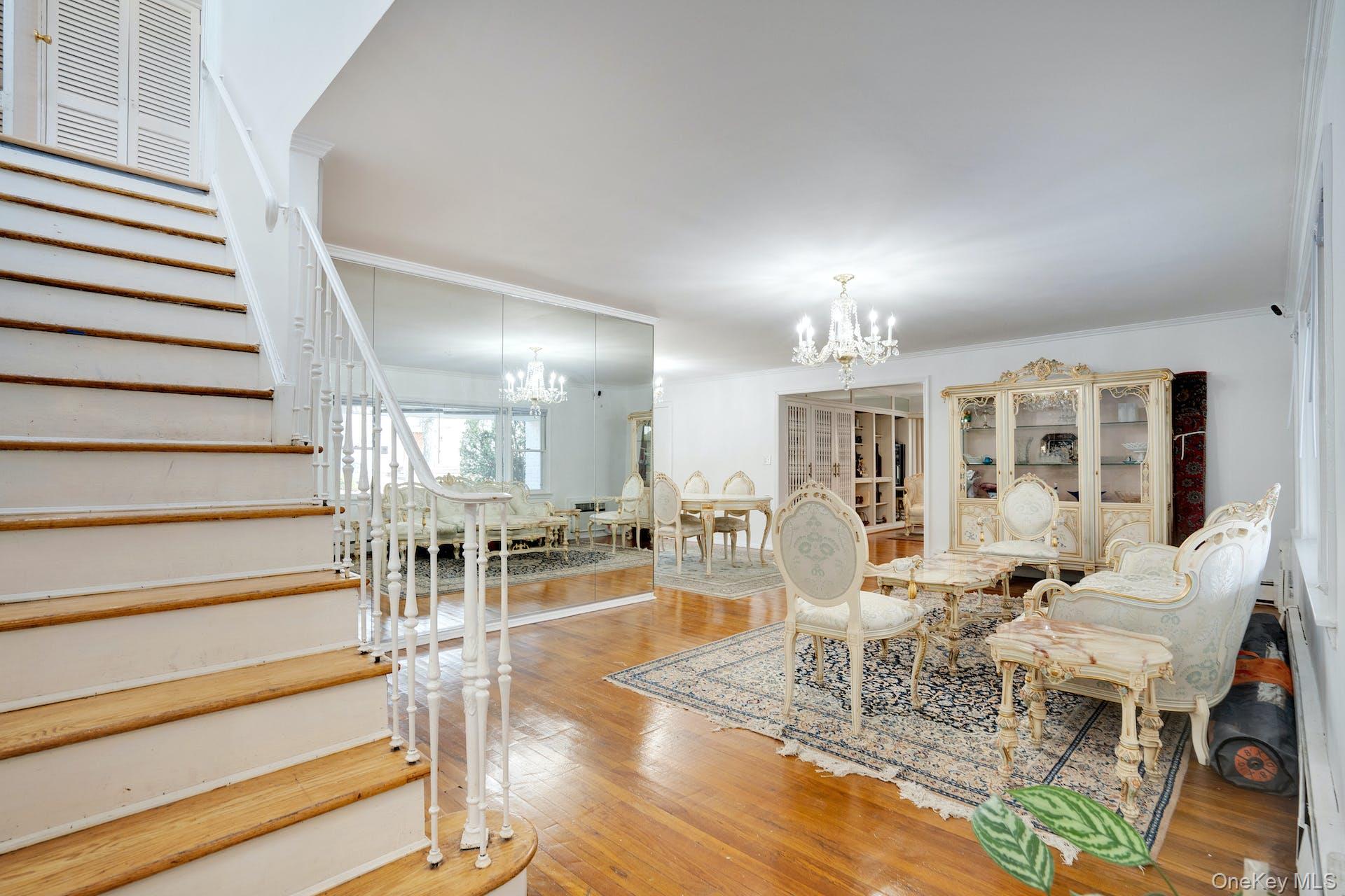 69A Warwick Road, Great Neck, NY 11023