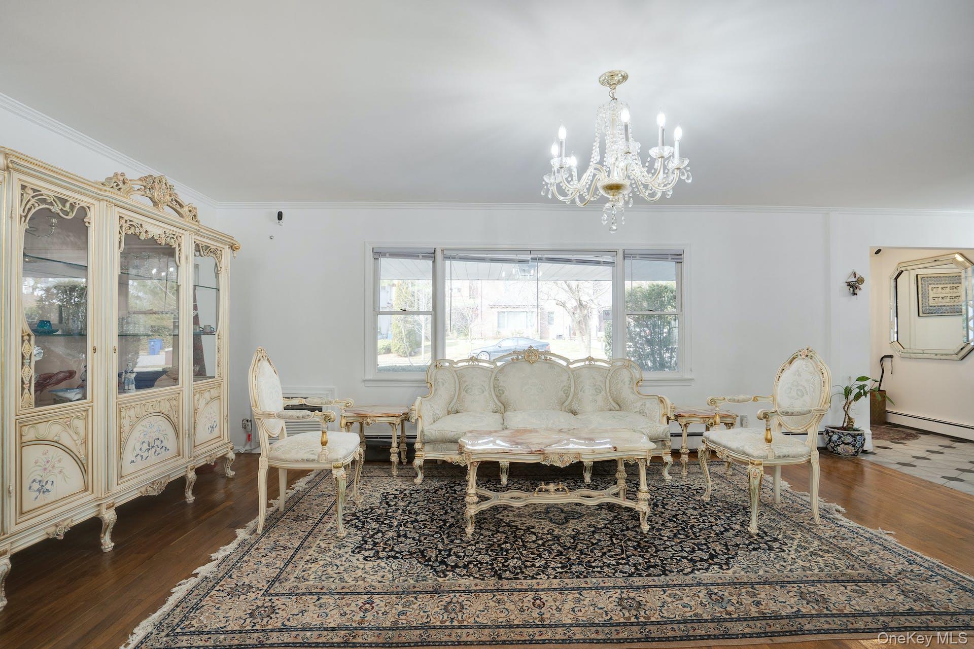 69A Warwick Road, Great Neck, NY 11023