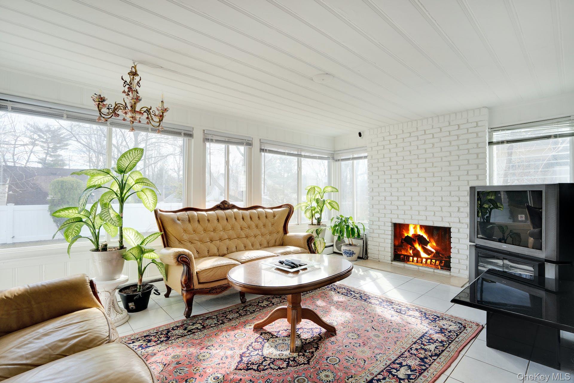 69A Warwick Road, Great Neck, NY 11023