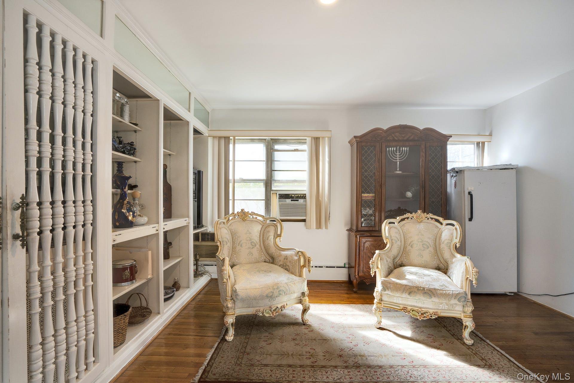 69A Warwick Road, Great Neck, NY 11023