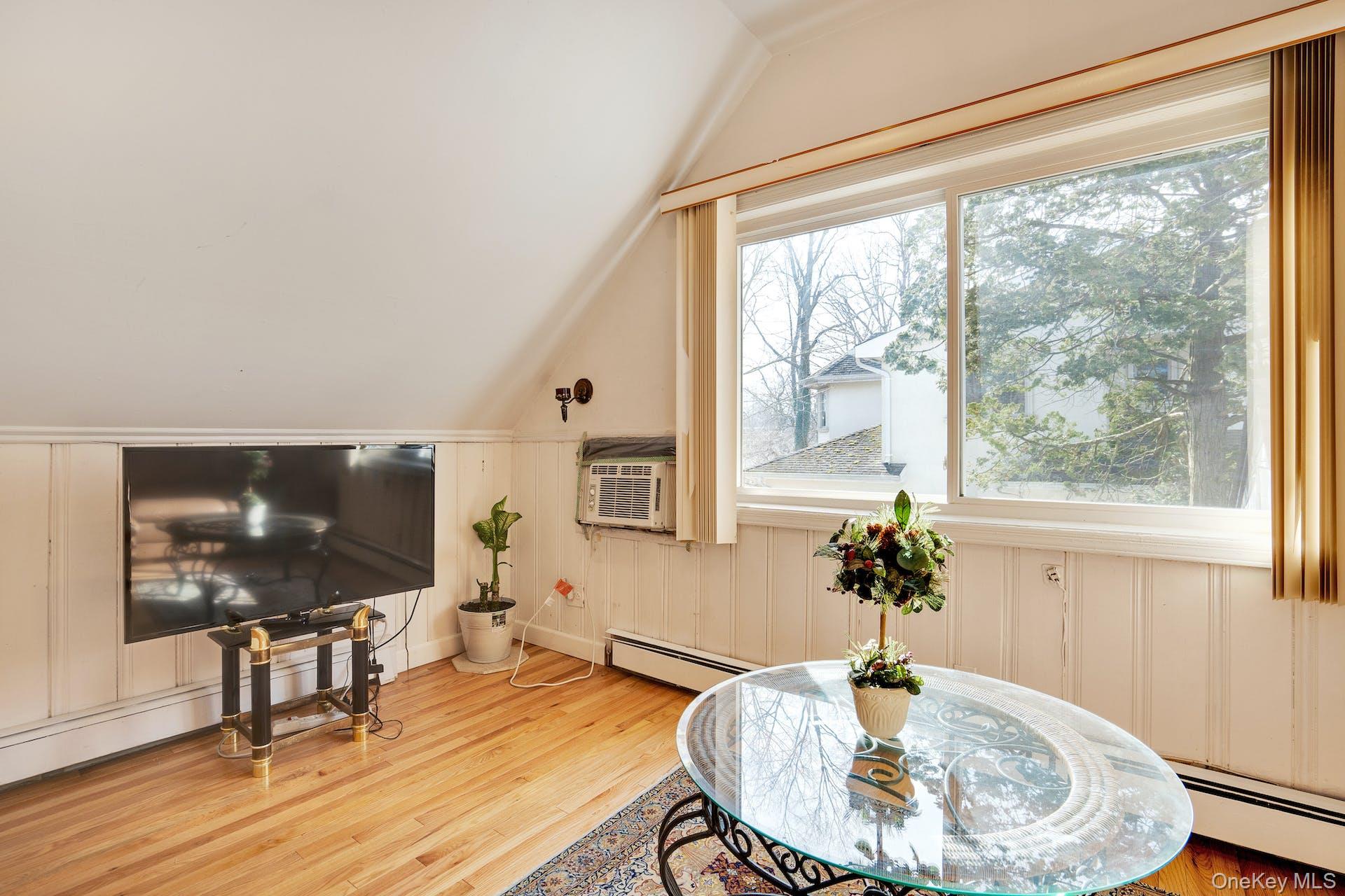 69A Warwick Road, Great Neck, NY 11023